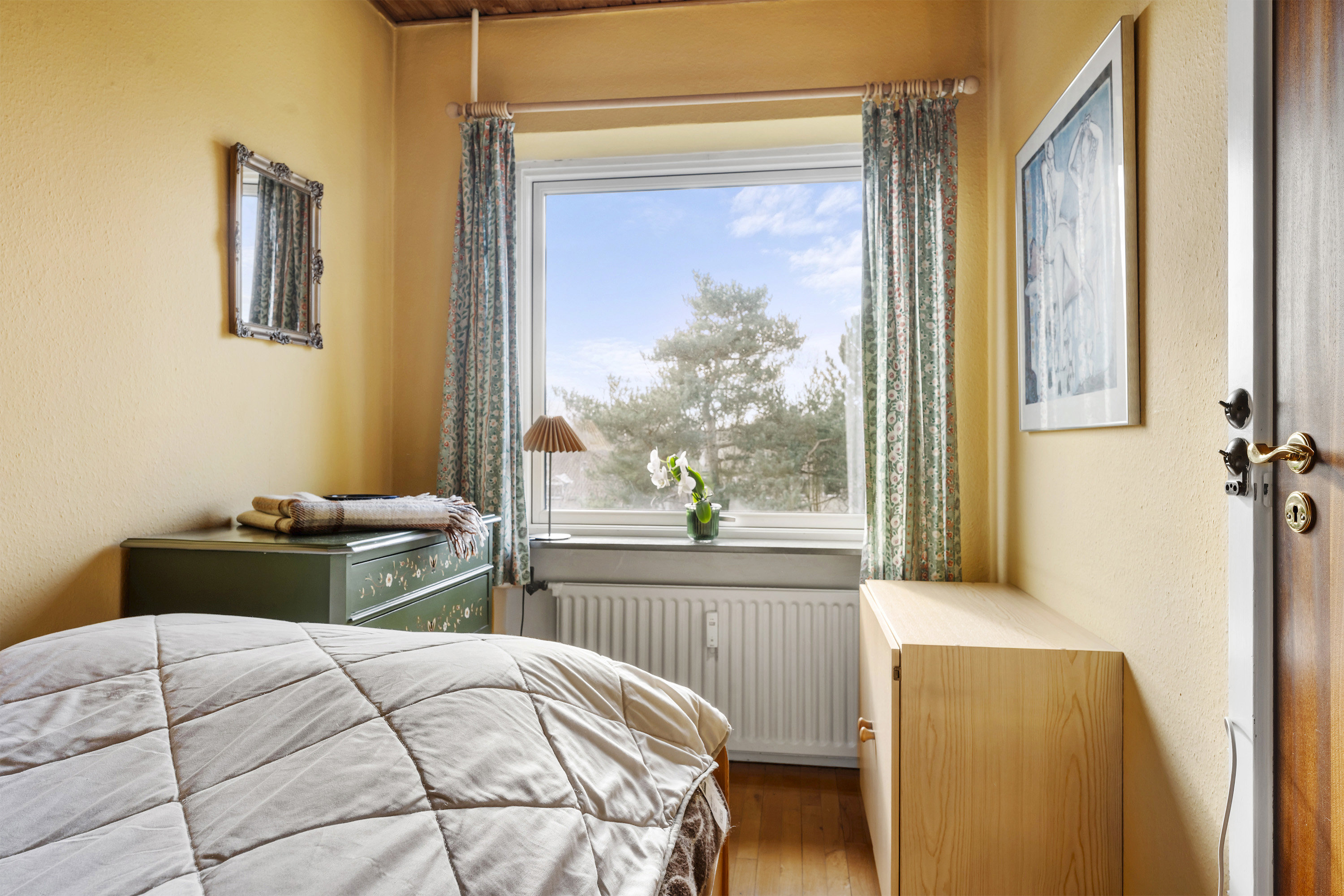 Fremhævet soveværelse billede i fuldskærmstilstand. Billede af Rudersdalsvej 102, 2. th., Øverød, 2840 Holte