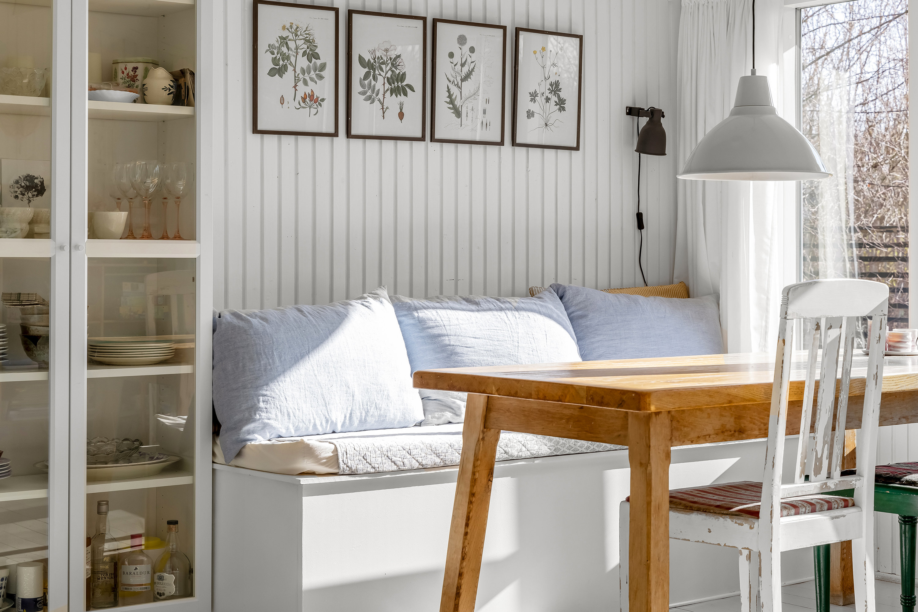 Fremhævet stue billede i fuldskærmstilstand. Billede af Bryndholmen 8, Rågeleje, 3210 Vejby