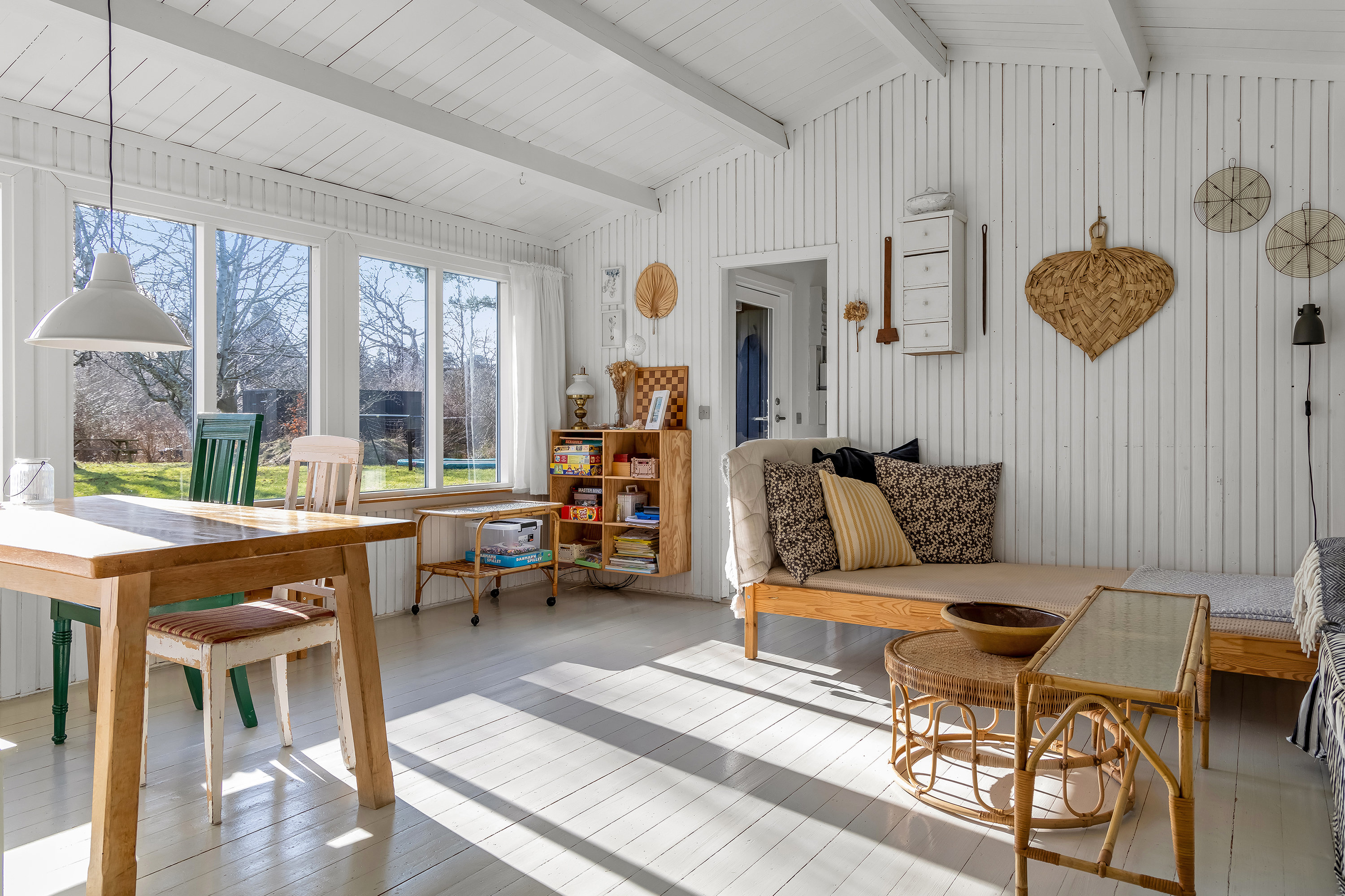 Fremhævet stue billede i fuldskærmstilstand. Billede af Bryndholmen 8, Rågeleje, 3210 Vejby