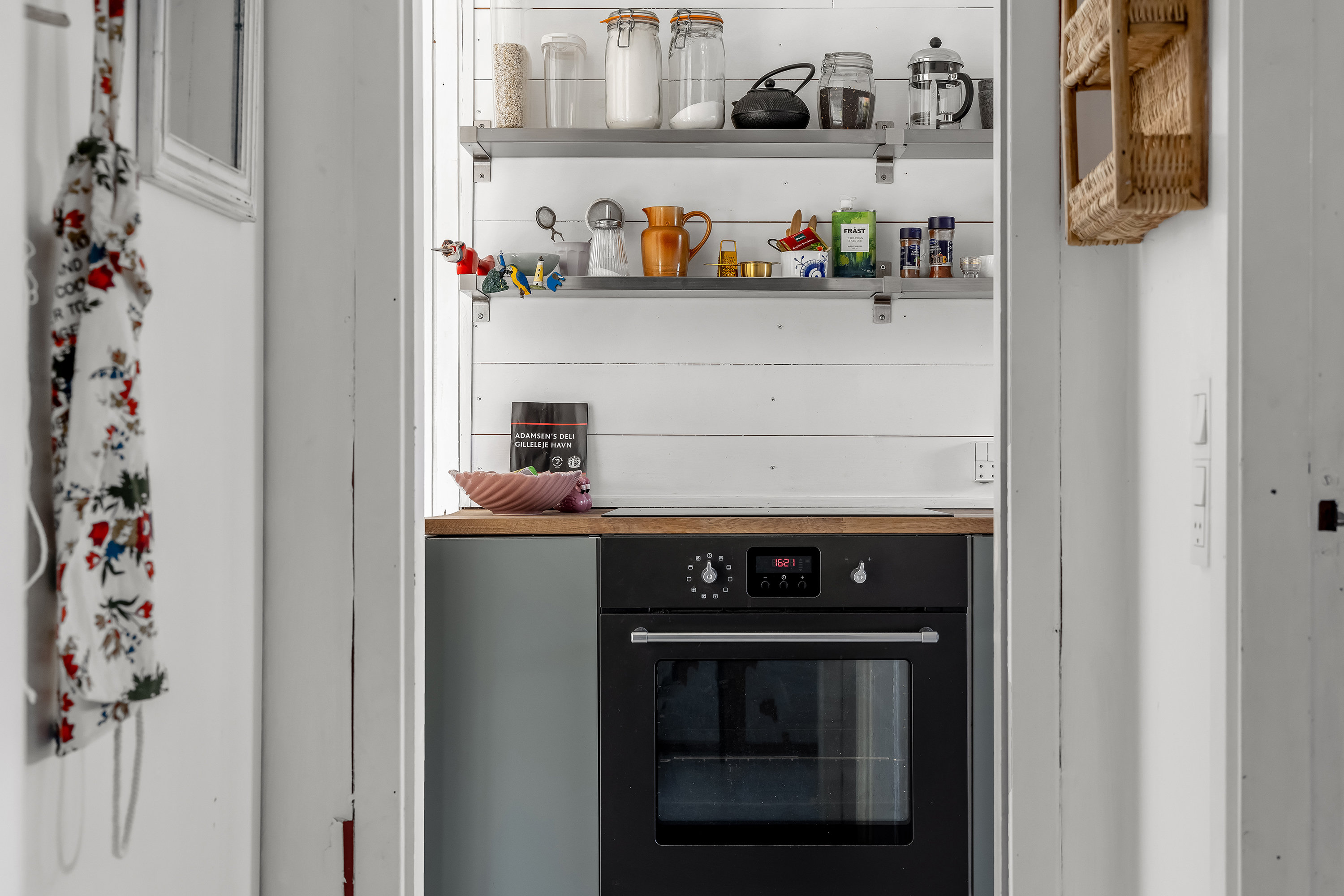 Fremhævet køkken billede i fuldskærmstilstand. Billede af Bryndholmen 8, Rågeleje, 3210 Vejby