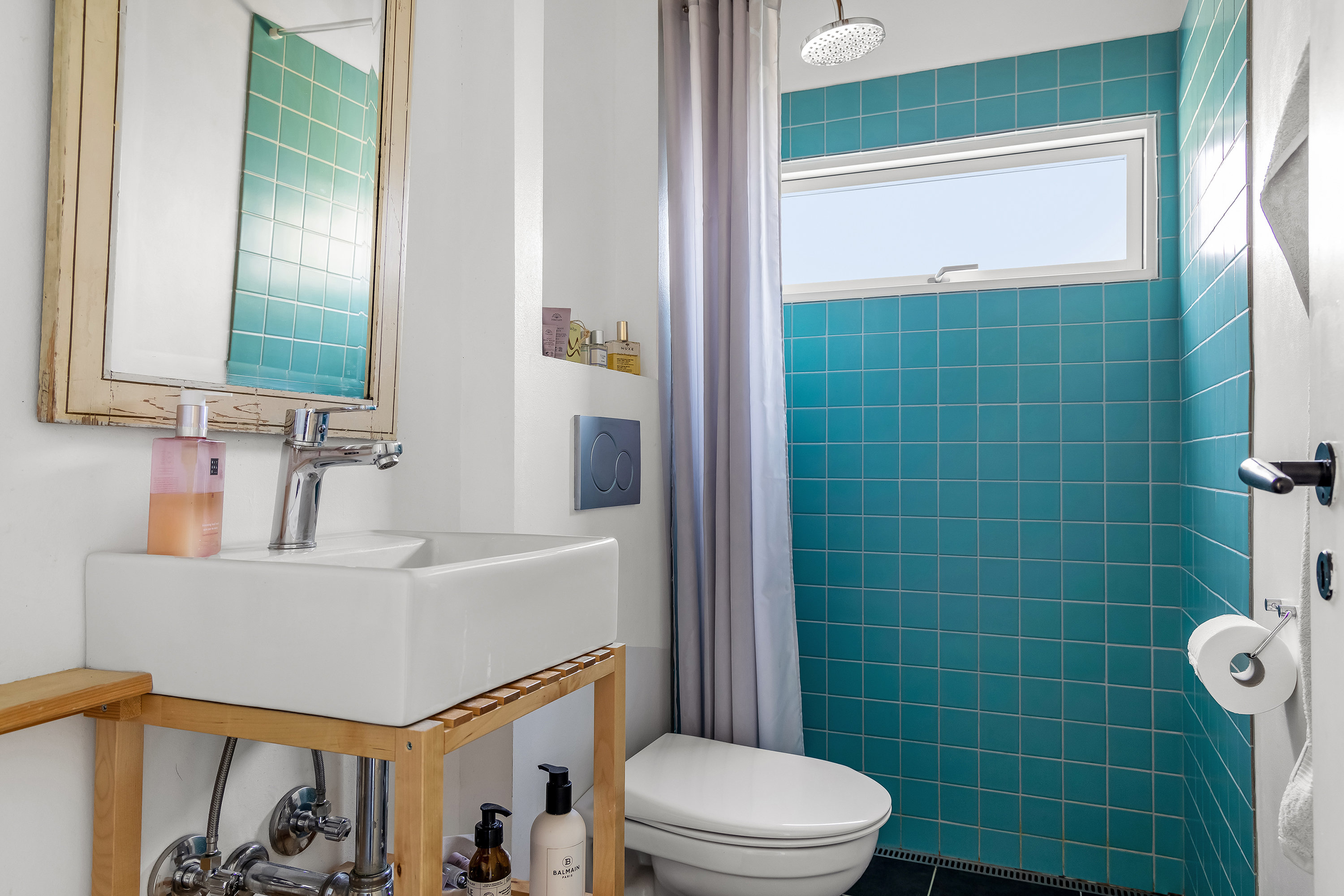 Fremhævet badeværelse billede i fuldskærmstilstand. Billede af Bryndholmen 8, Rågeleje, 3210 Vejby