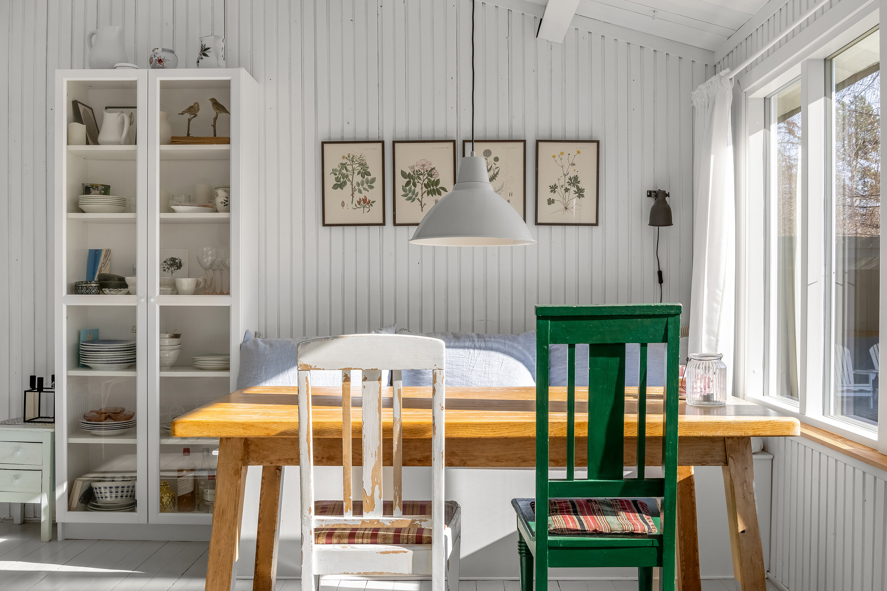 Fremhævet stue billede i fuldskærmstilstand. Billede af Bryndholmen 8, Rågeleje, 3210 Vejby