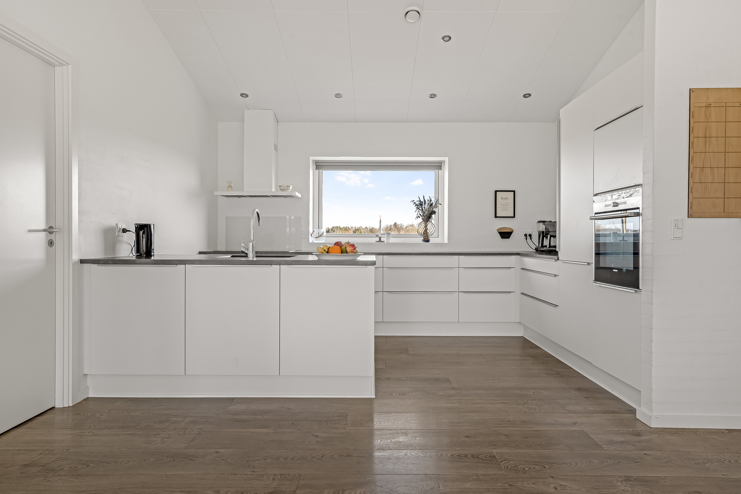 Fremhævet køkken alrum billede i fuldskærmstilstand. Billede af Kusken 33, Mejrup, 7500 Holstebro