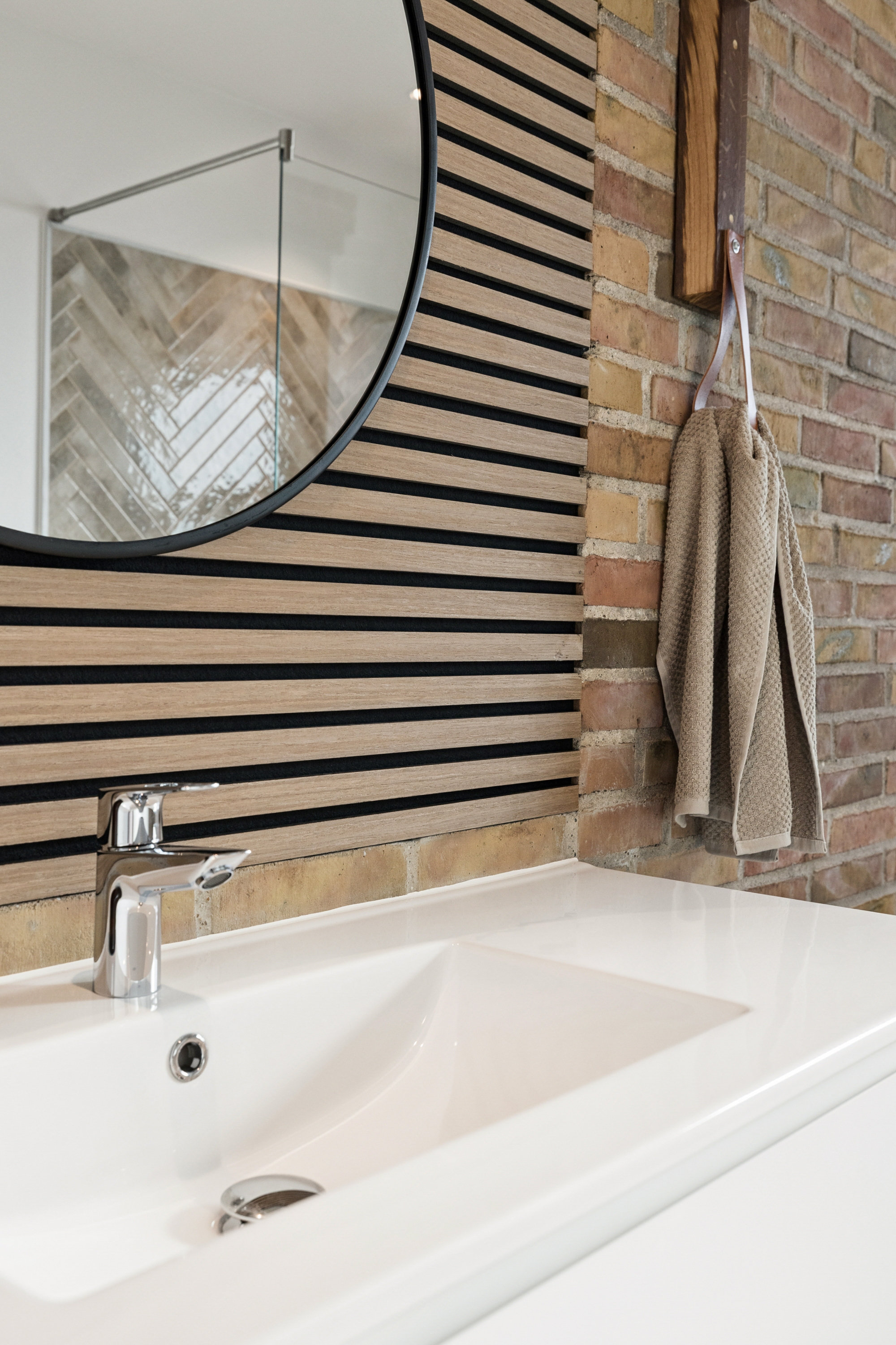 Fremhævet bad billede i fuldskærmstilstand. Billede af Gåsebakken 10, Ugelbølle, 8410 Rønde