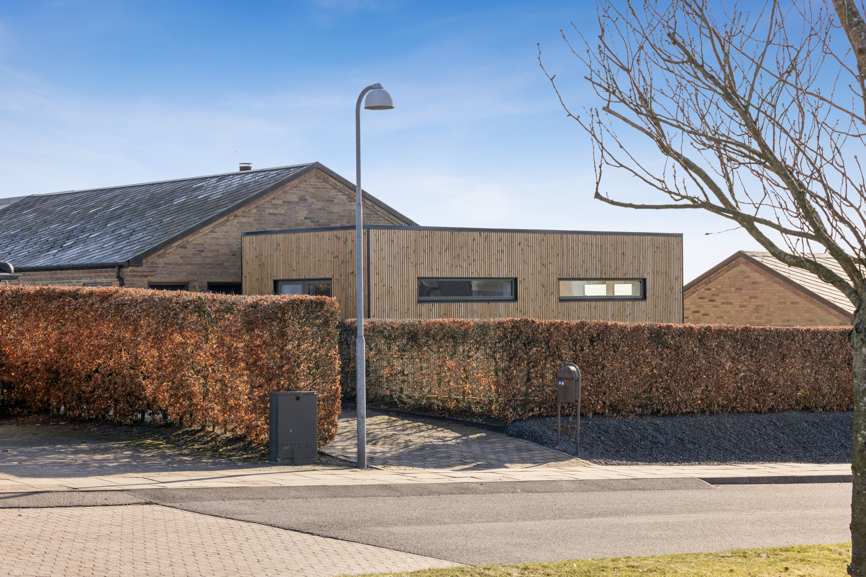 Fremhævet andet billede i fuldskærmstilstand. Billede af Gåsebakken 10, Ugelbølle, 8410 Rønde