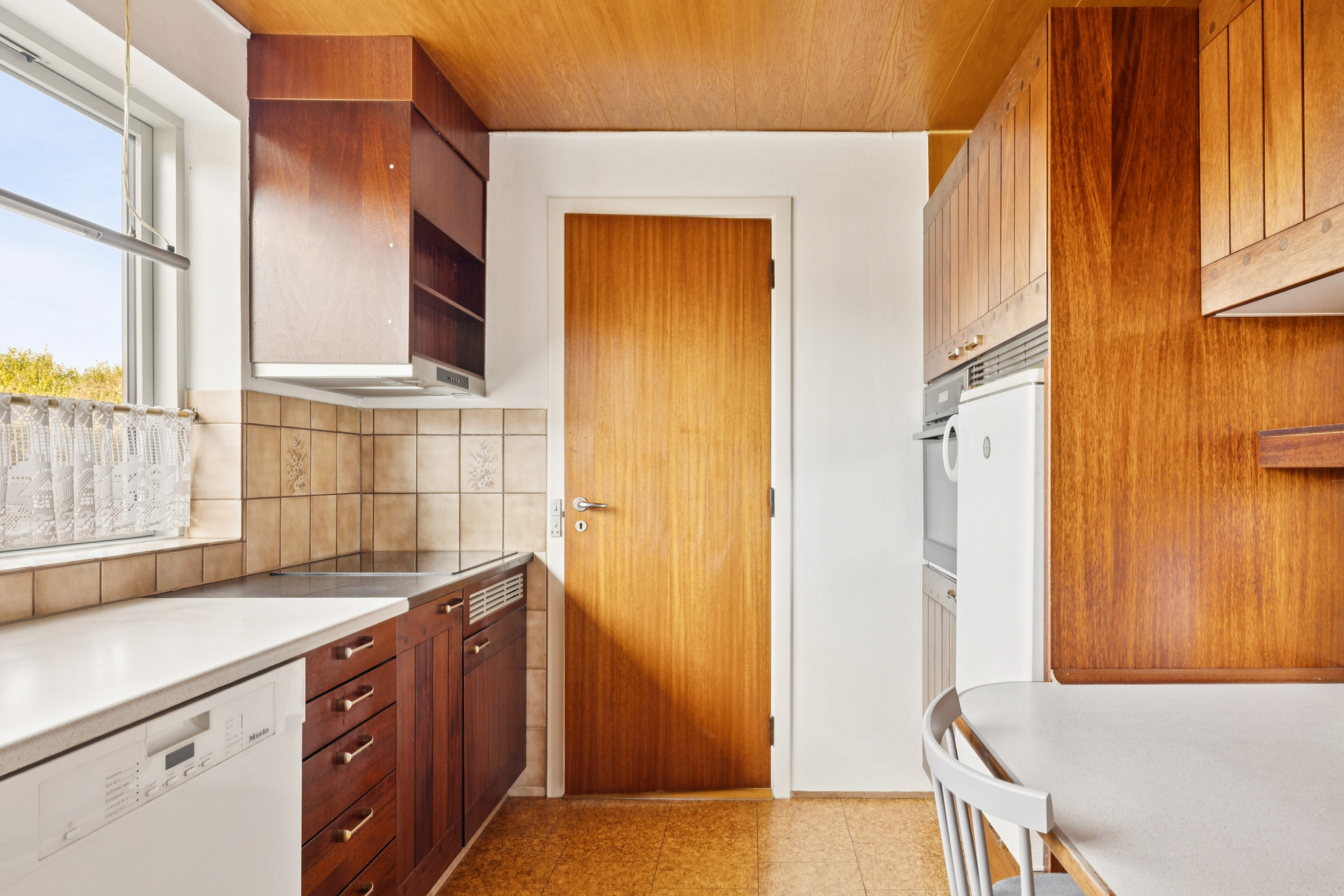 Fremhævet køkken billede i fuldskærmstilstand. Billede af Topasvej 27, 8541 Skødstrup