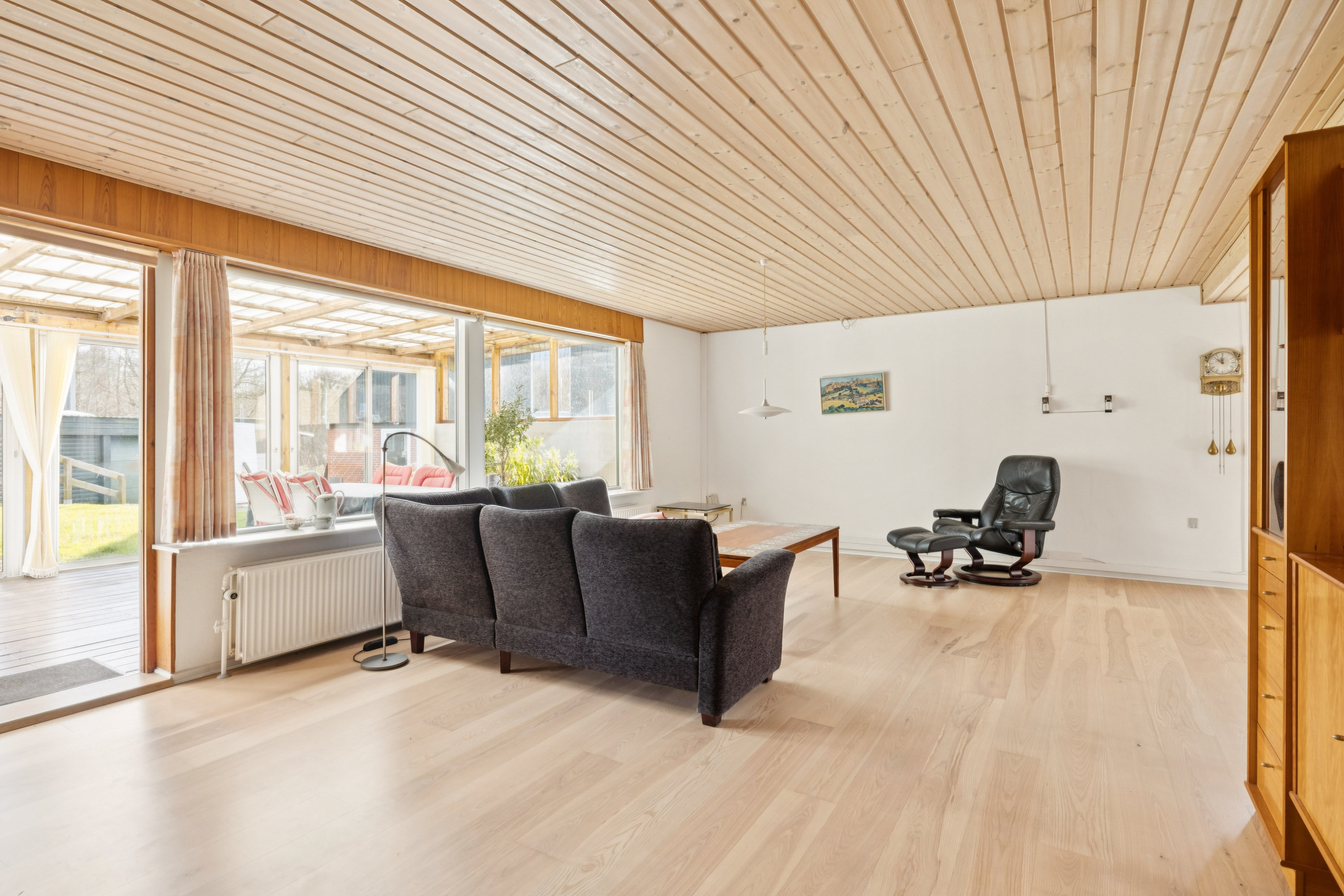 Fremhævet stue billede i fuldskærmstilstand. Billede af Topasvej 27, 8541 Skødstrup