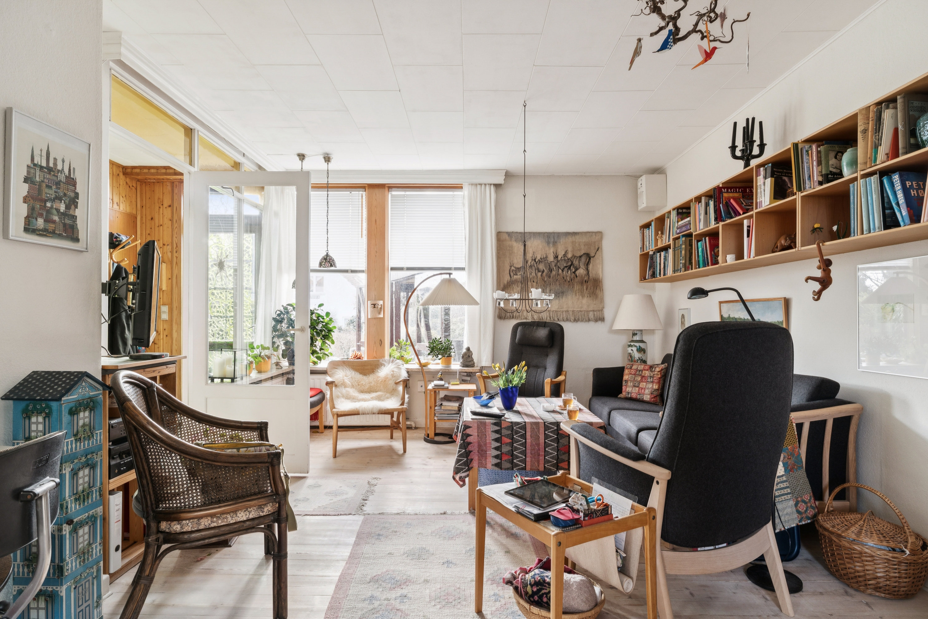 Fremhævet stue billede i fuldskærmstilstand. Billede af Åbjergvej 12F, 2720 Vanløse