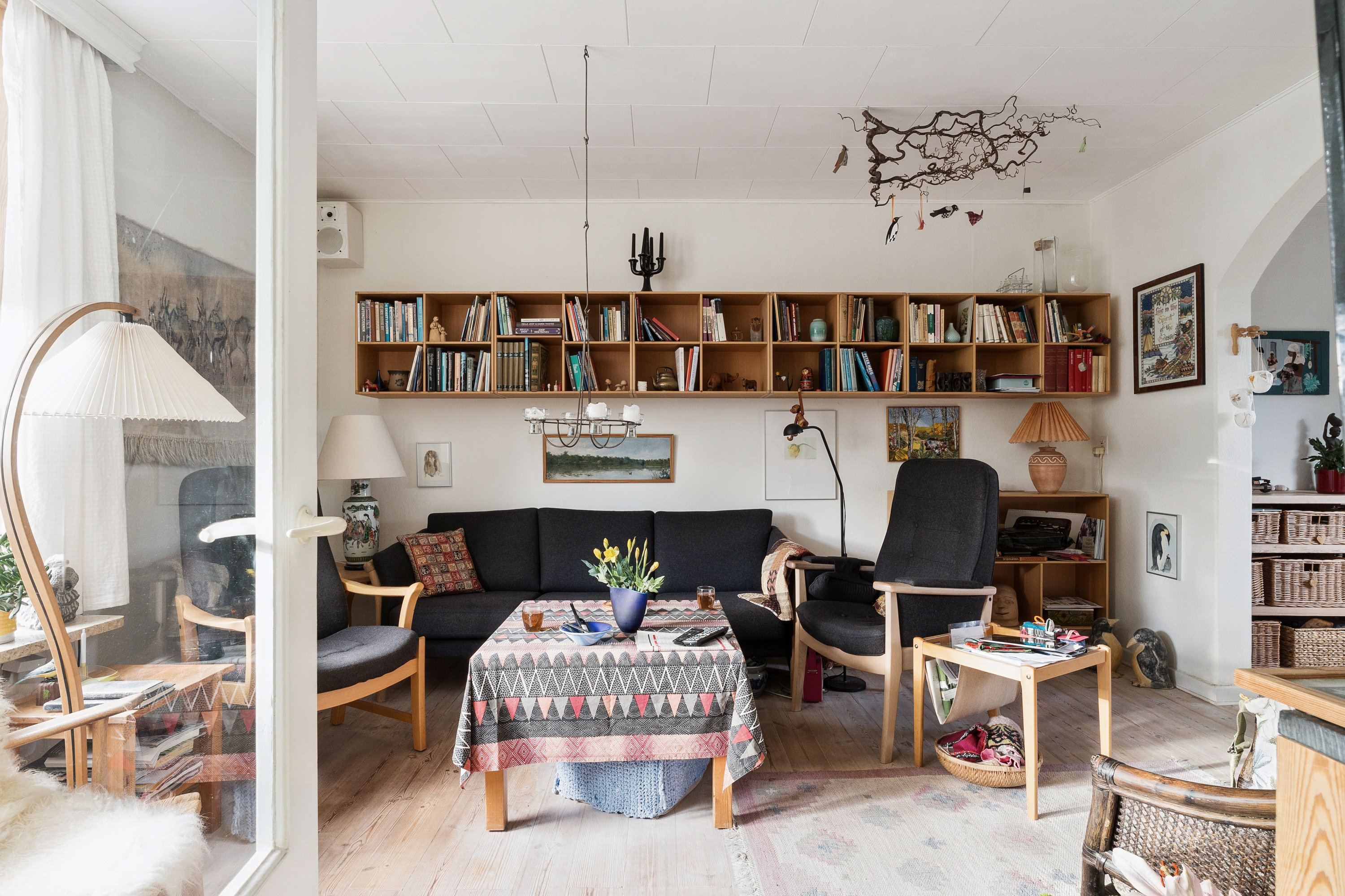 Fremhævet stue billede i fuldskærmstilstand. Billede af Åbjergvej 12F, 2720 Vanløse