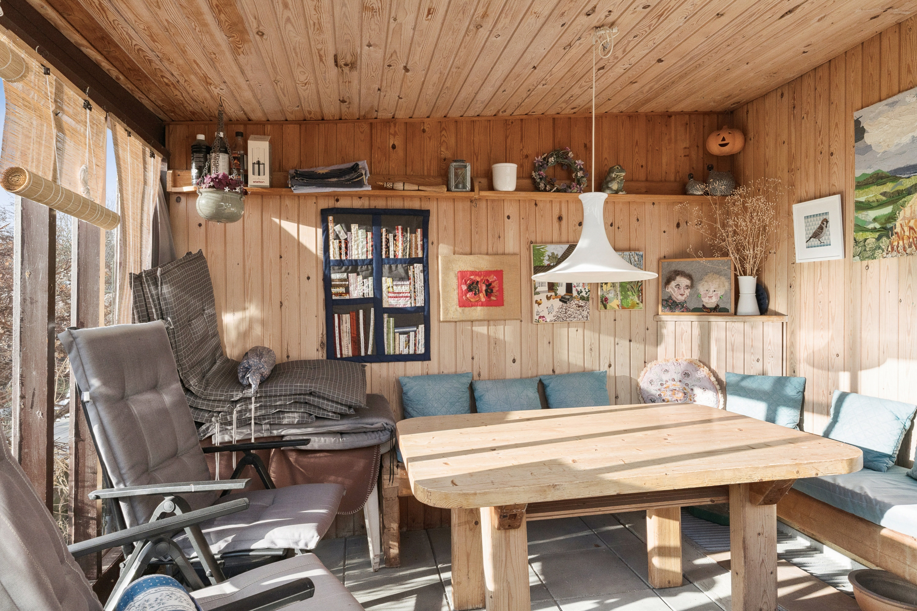 Fremhævet stue billede i fuldskærmstilstand. Billede af Åbjergvej 12F, 2720 Vanløse