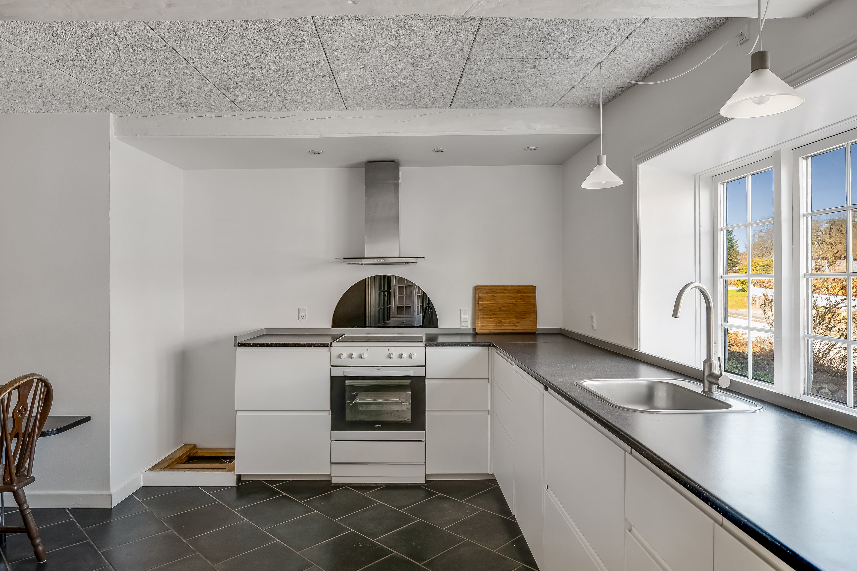 Fremhævet køkken billede i fuldskærmstilstand. Billede af Sønderbyvej 7, Møgeltønder, 6270 Tønder