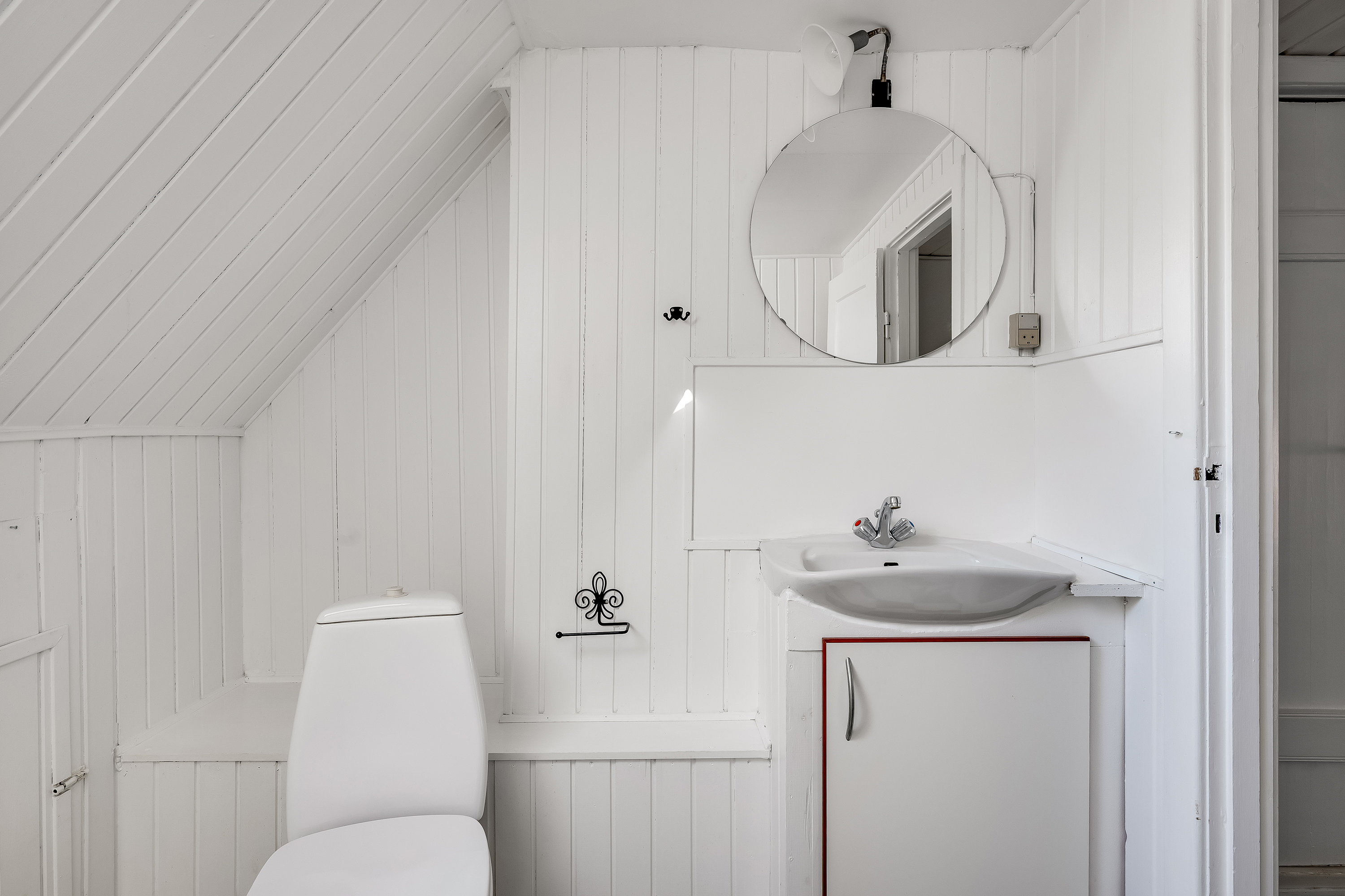 Fremhævet toilet billede i fuldskærmstilstand. Billede af Sønderbyvej 7, Møgeltønder, 6270 Tønder