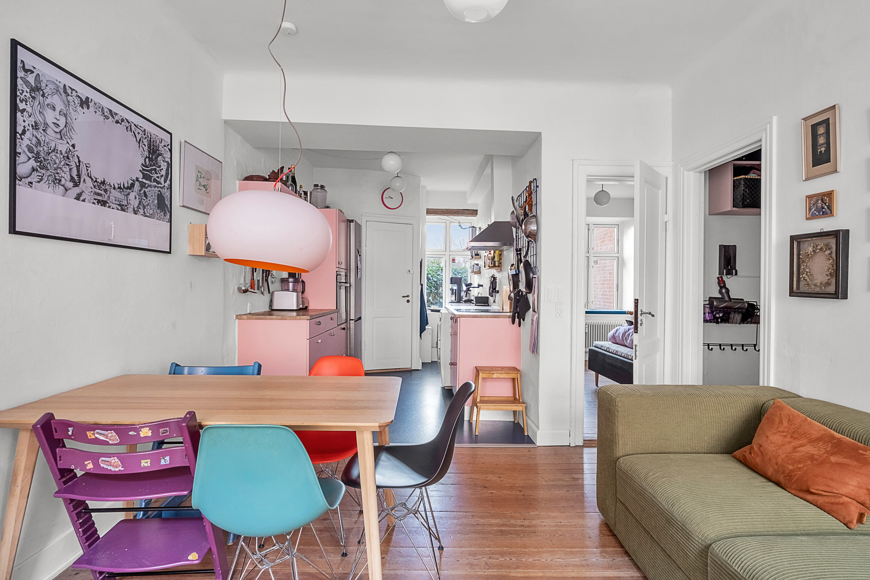 Fremhævet stue billede i fuldskærmstilstand. Billede af Odensegade 40, st.., 8000 Aarhus C