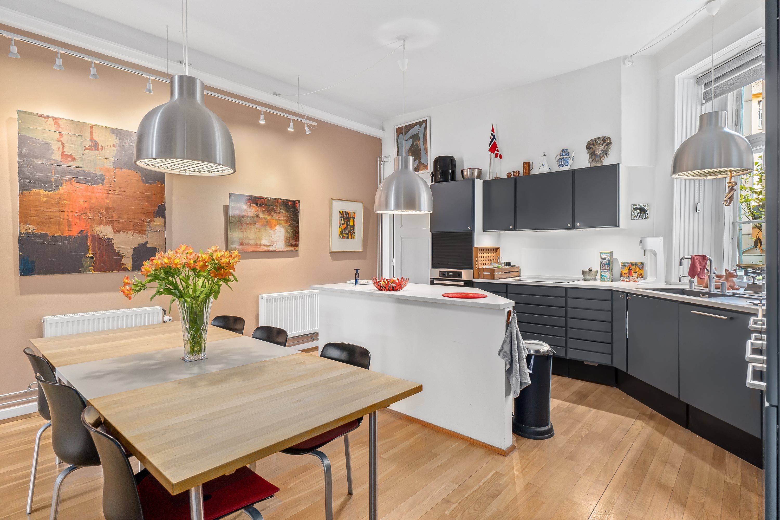 Fremhævet andet billede i fuldskærmstilstand. Billede af Gammel Strand 38, 1., 1202 København K