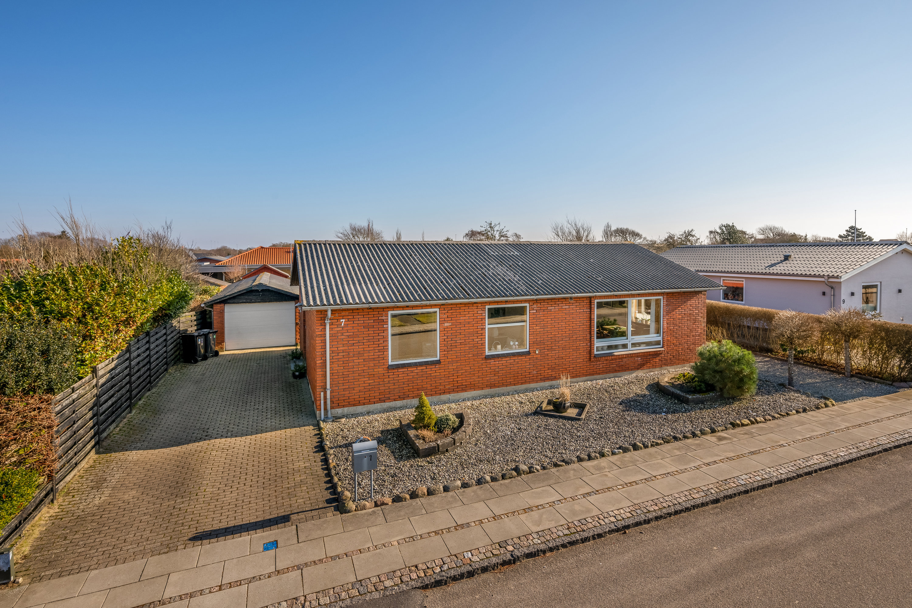 Fremhævet facade billede i fuldskærmstilstand. Billede af Kappelhøj 7, 6950 Ringkøbing