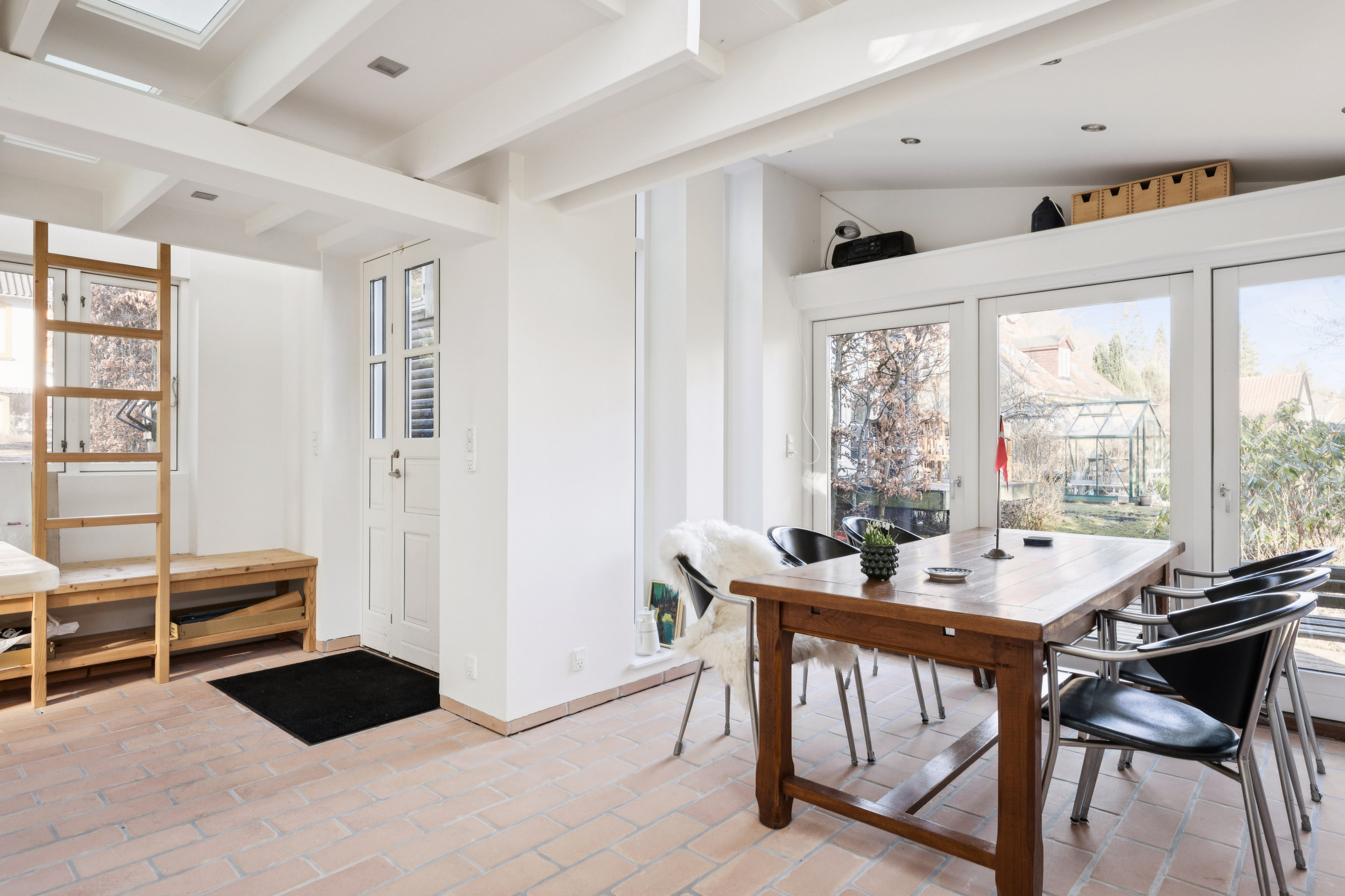 Fremhævet stue billede i fuldskærmstilstand. Billede af Molsvej 124, Femmøller, 8400 Ebeltoft