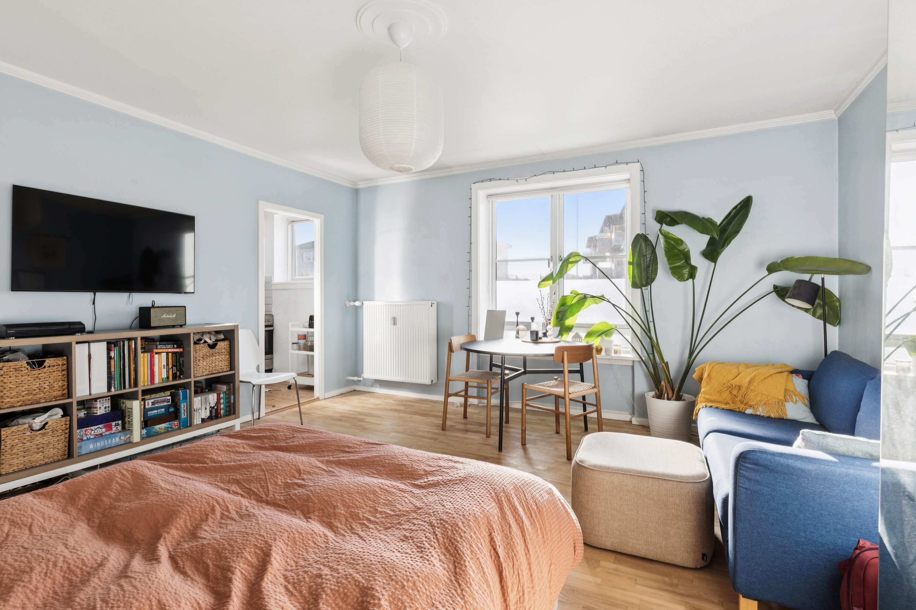 Fremhævet stue billede i fuldskærmstilstand. Billede af Ålekistevej 34, st.. 1., 2720 Vanløse