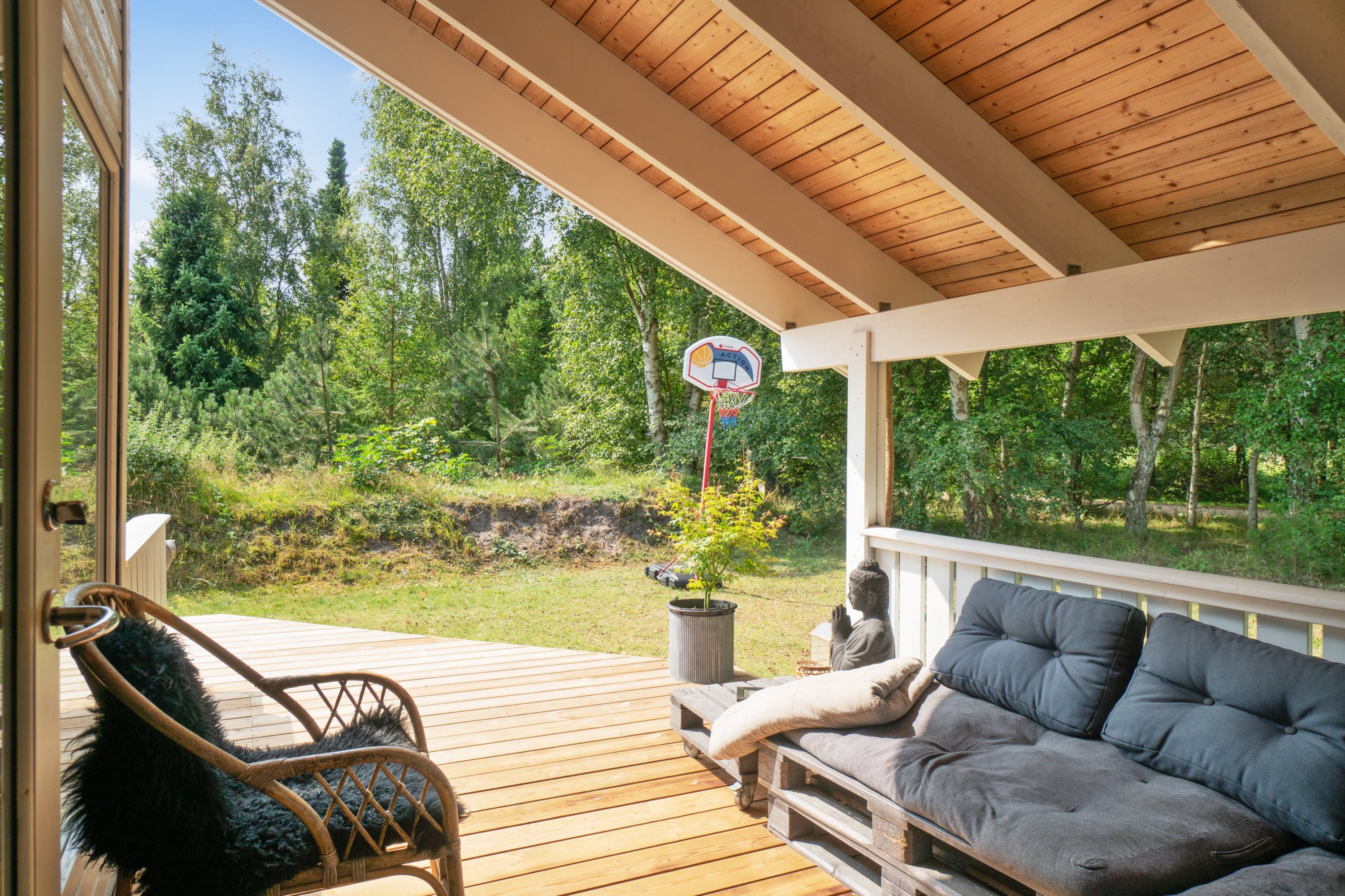 Fremhævet terrasse billede i fuldskærmstilstand. Billede af Koglevænget 12, Stenstrup, 4573 Højby