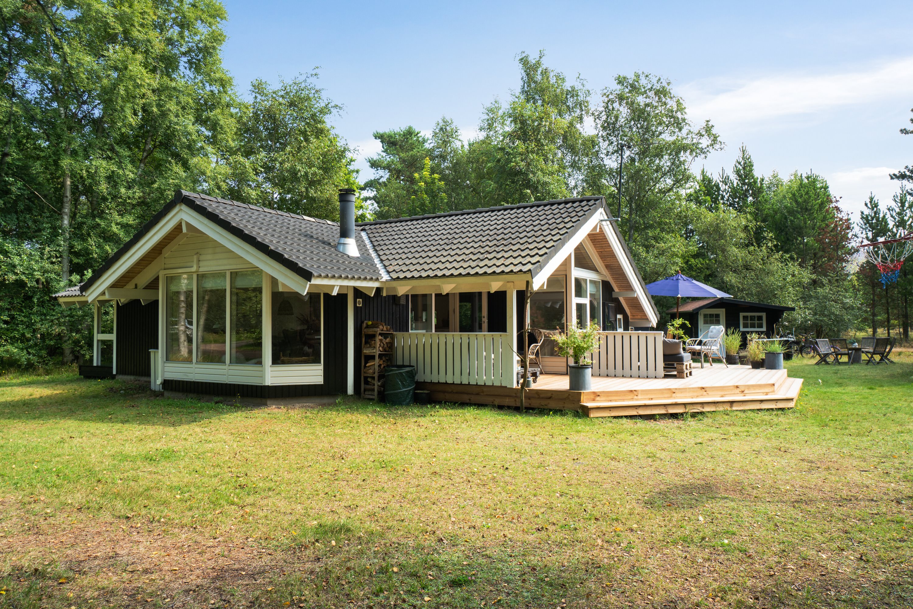 Fremhævet set fra haven billede i fuldskærmstilstand. Billede af Koglevænget 12, Stenstrup, 4573 Højby