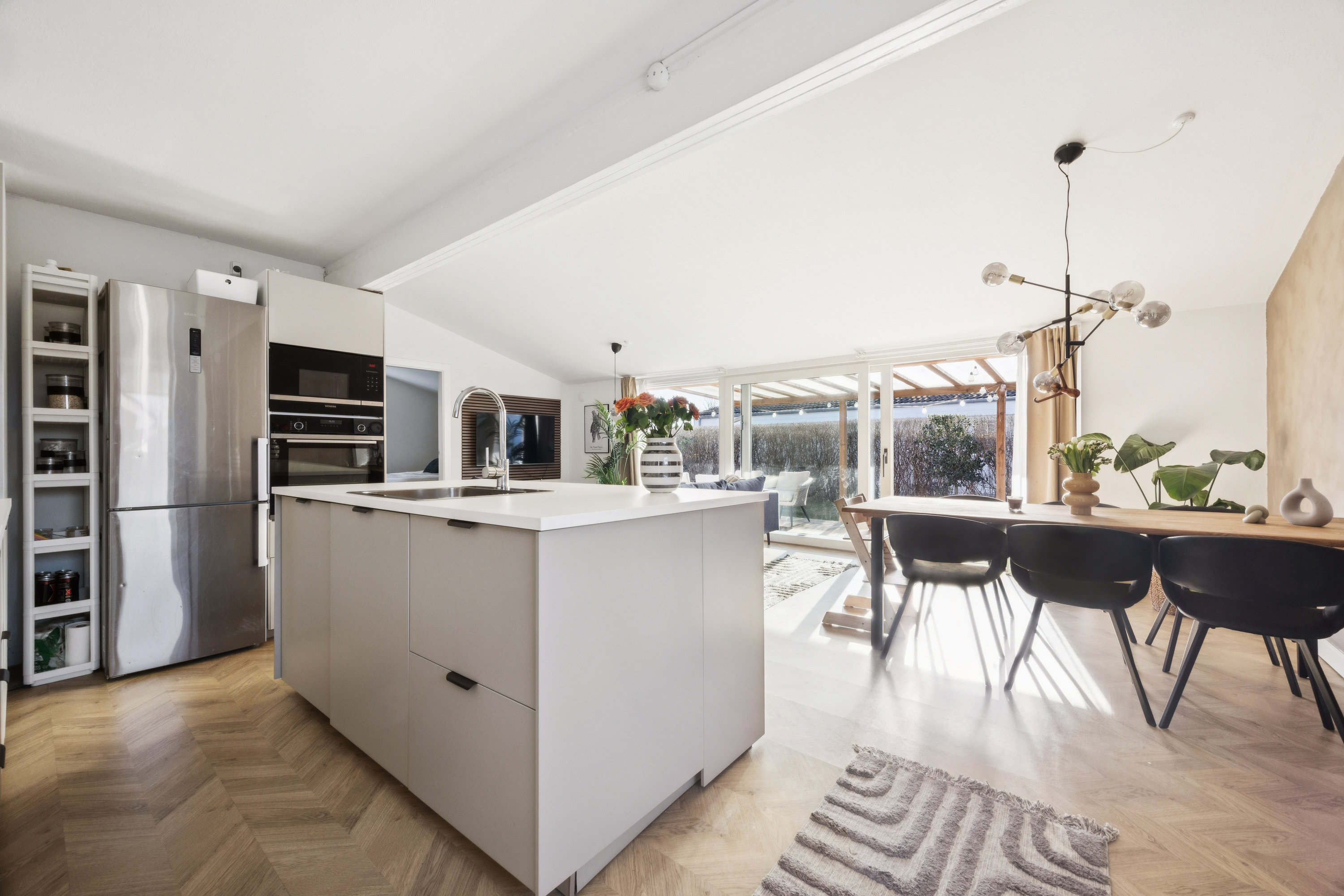 Fremhævet køkken billede i fuldskærmstilstand. Billede af Tranegilde Strandvej 72, 2635 Ishøj