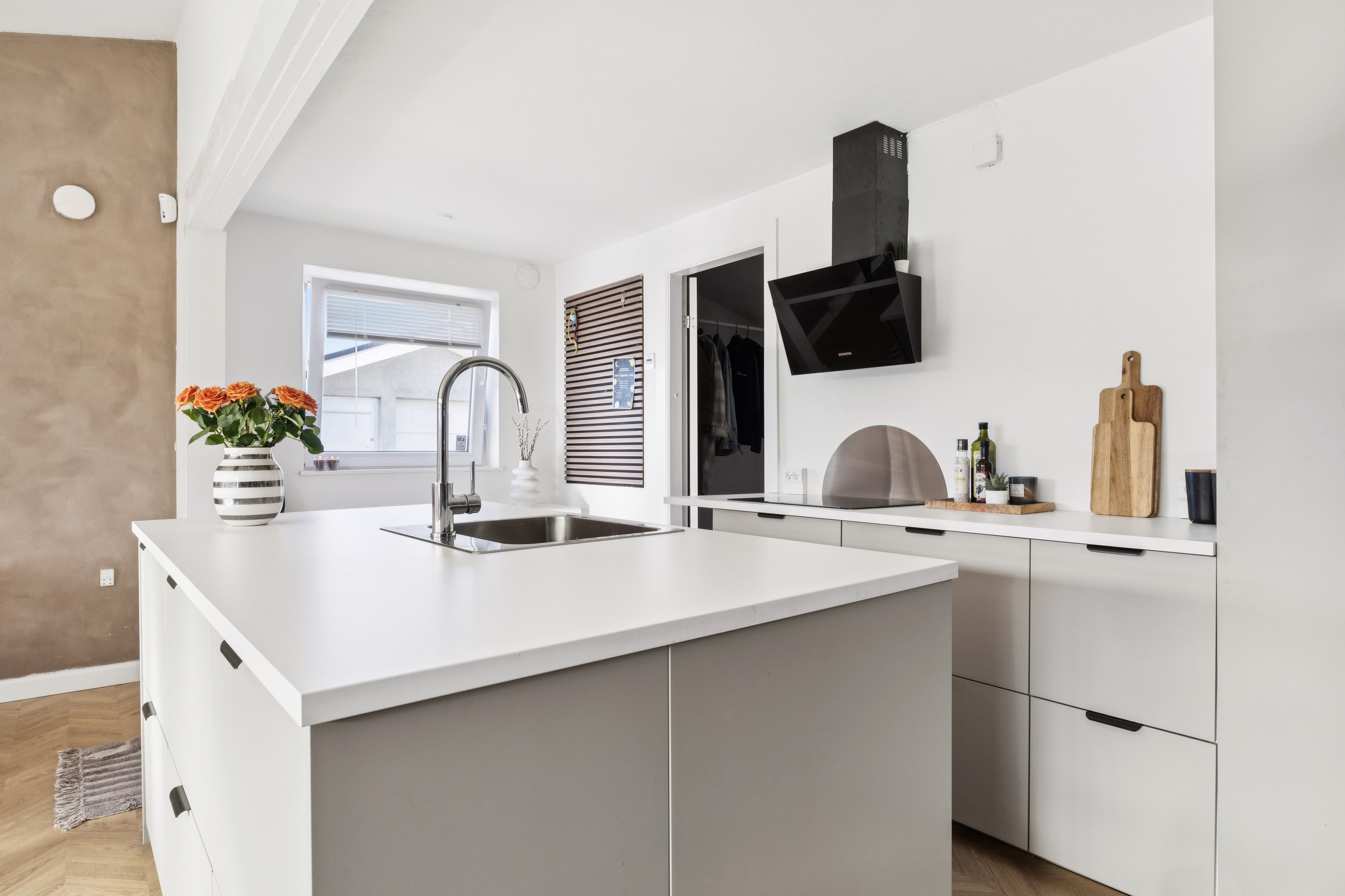 Fremhævet køkken billede i fuldskærmstilstand. Billede af Tranegilde Strandvej 72, 2635 Ishøj