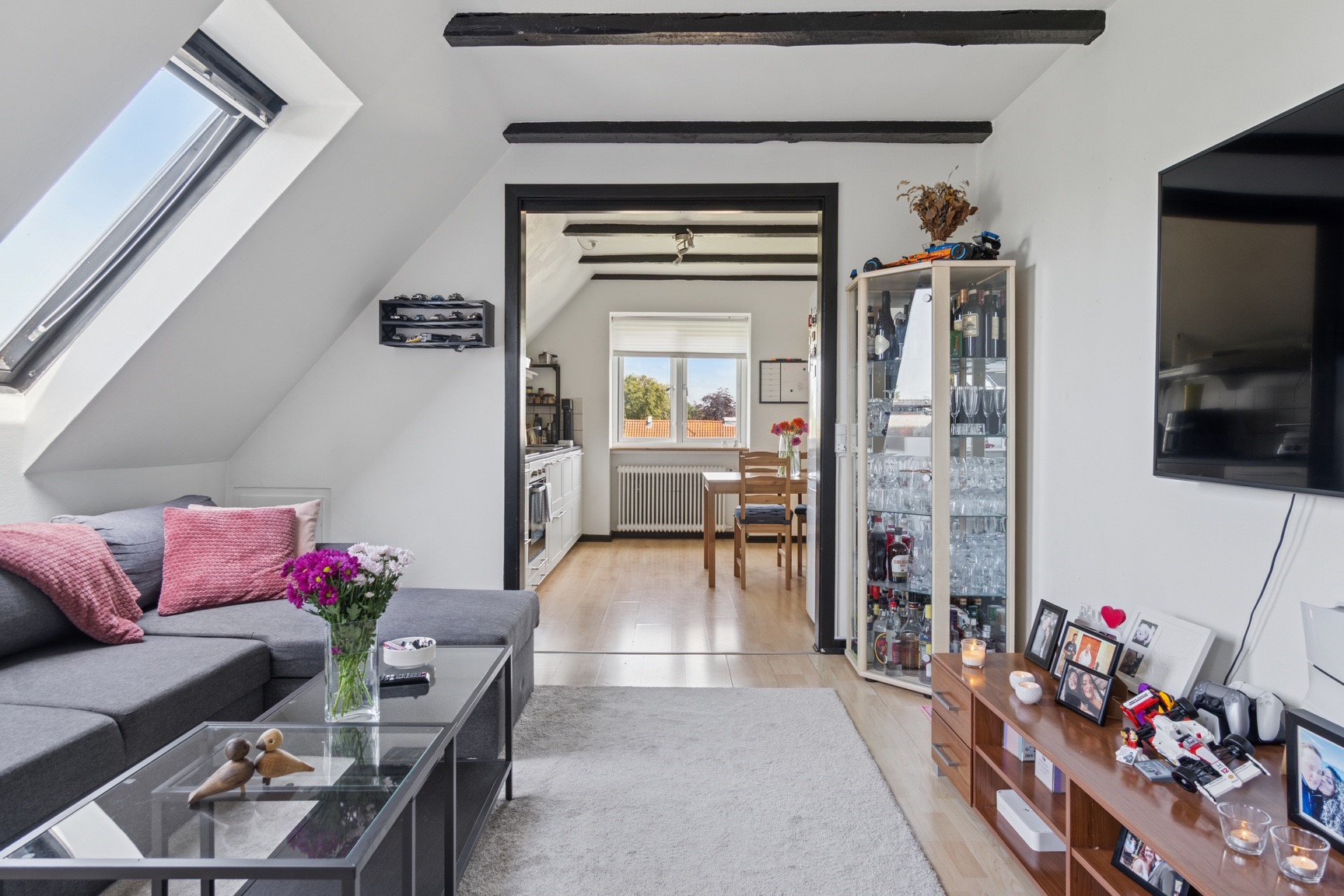 Fremhævet  billede i fuldskærmstilstand. Billede af Østvej 5, 2. th., Esbønderup, 3230 Græsted