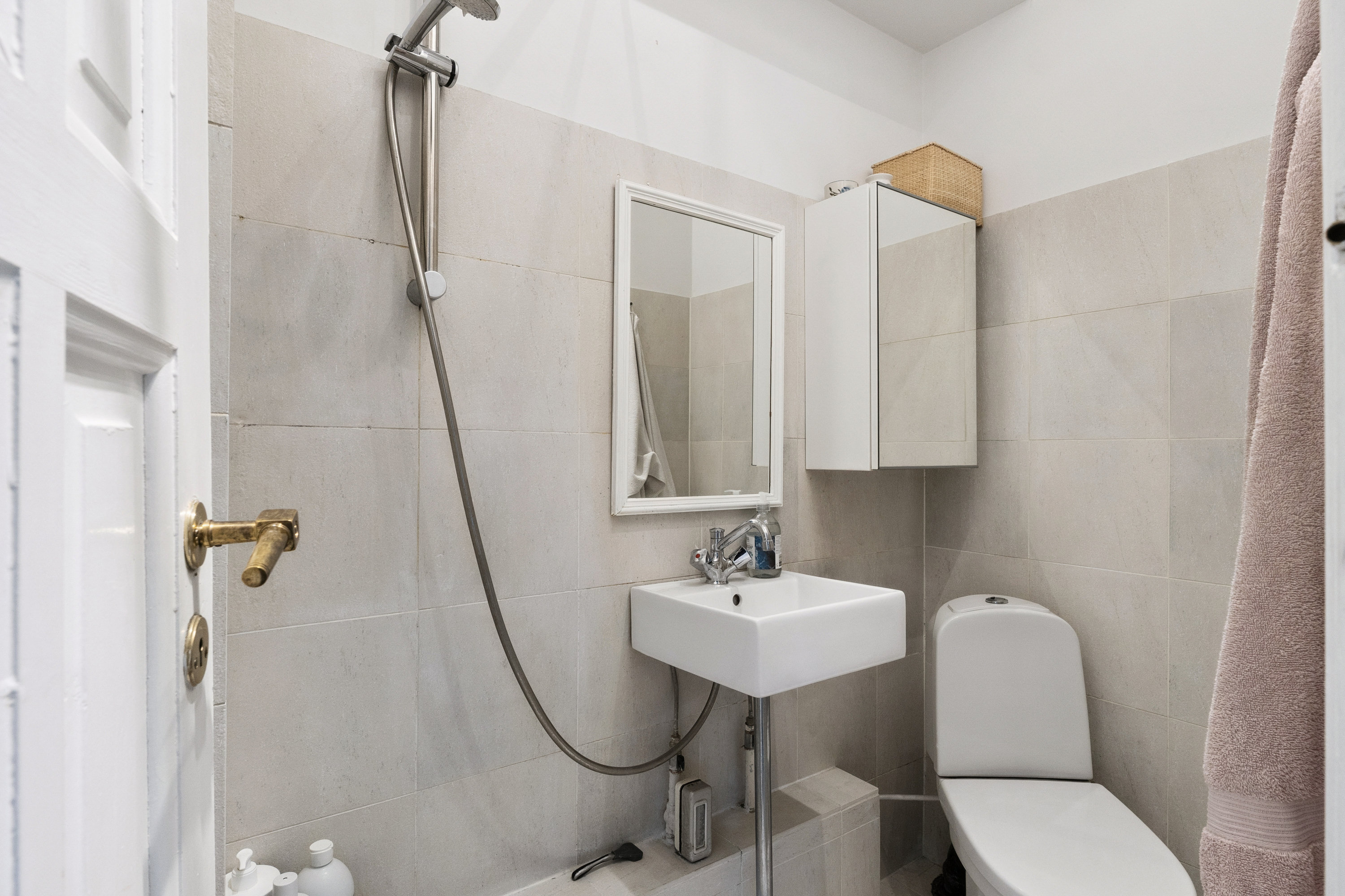 Fremhævet badeværelse billede i fuldskærmstilstand. Billede af Silkeborggade 43, 1. th., 2100 København Ø