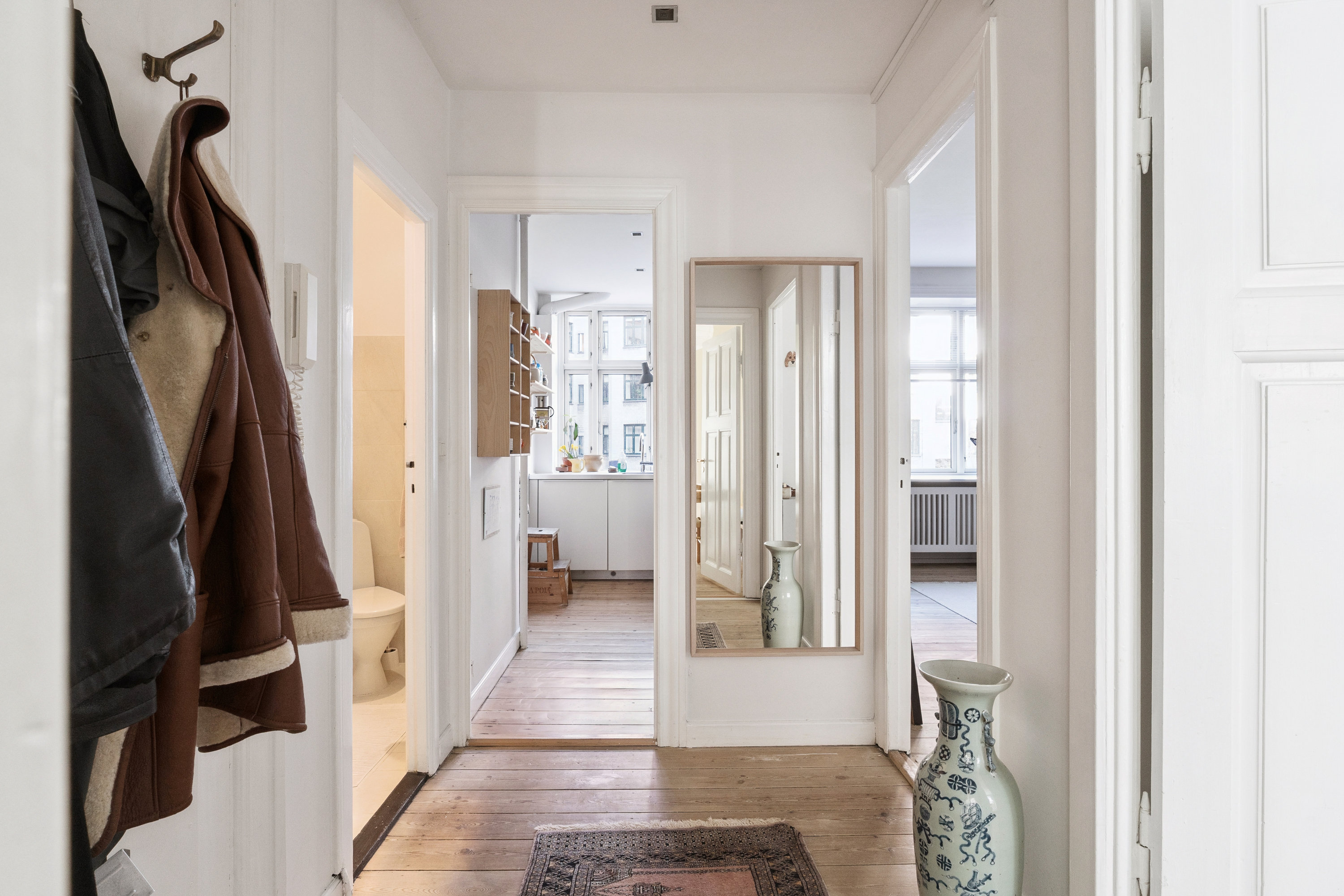 Fremhævet gang billede i fuldskærmstilstand. Billede af Silkeborggade 43, 1. th., 2100 København Ø