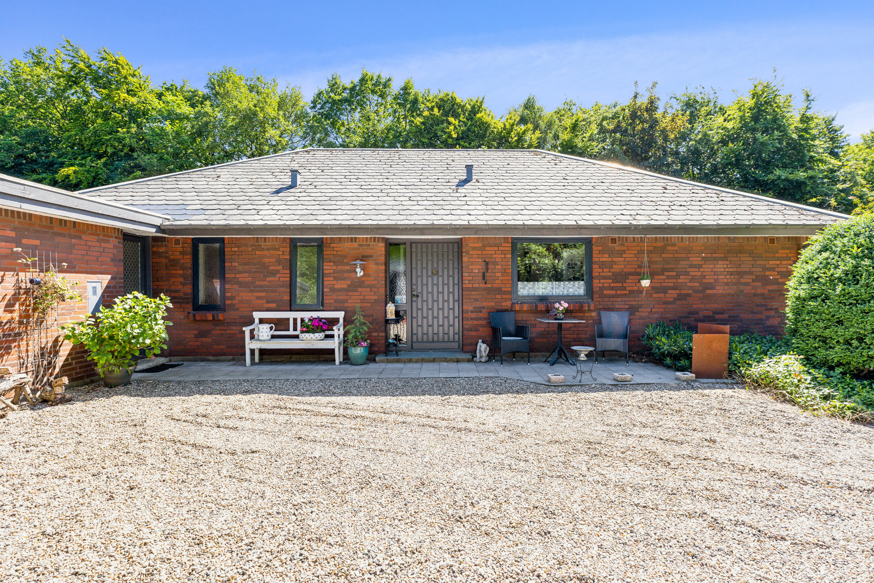 Fremhævet ejendommen billede i fuldskærmstilstand. Billede af V Vedsted Byvej 18A, Vester Vedsted, 6760 Ribe