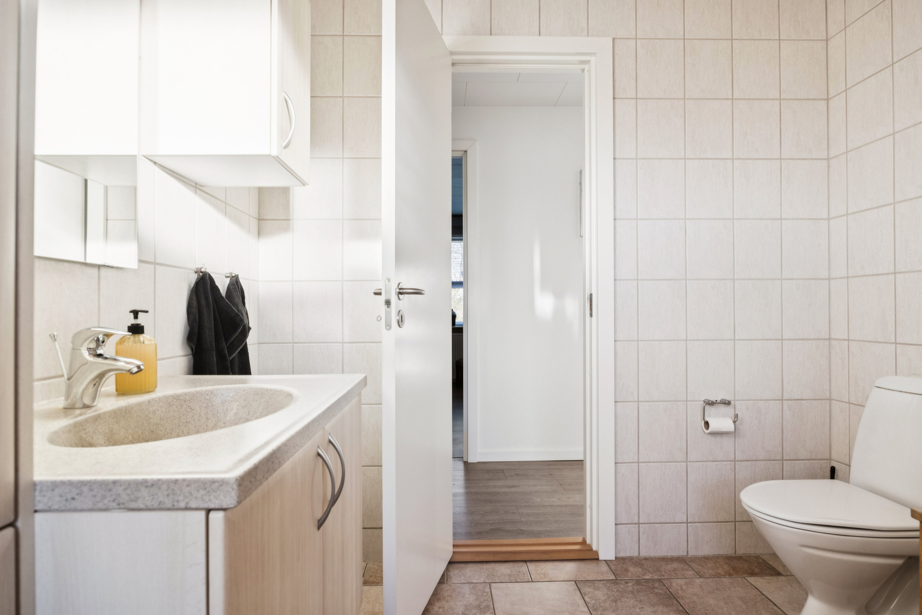 Fremhævet badeværelse billede i fuldskærmstilstand. Billede af Østervang 20, 9362 Gandrup