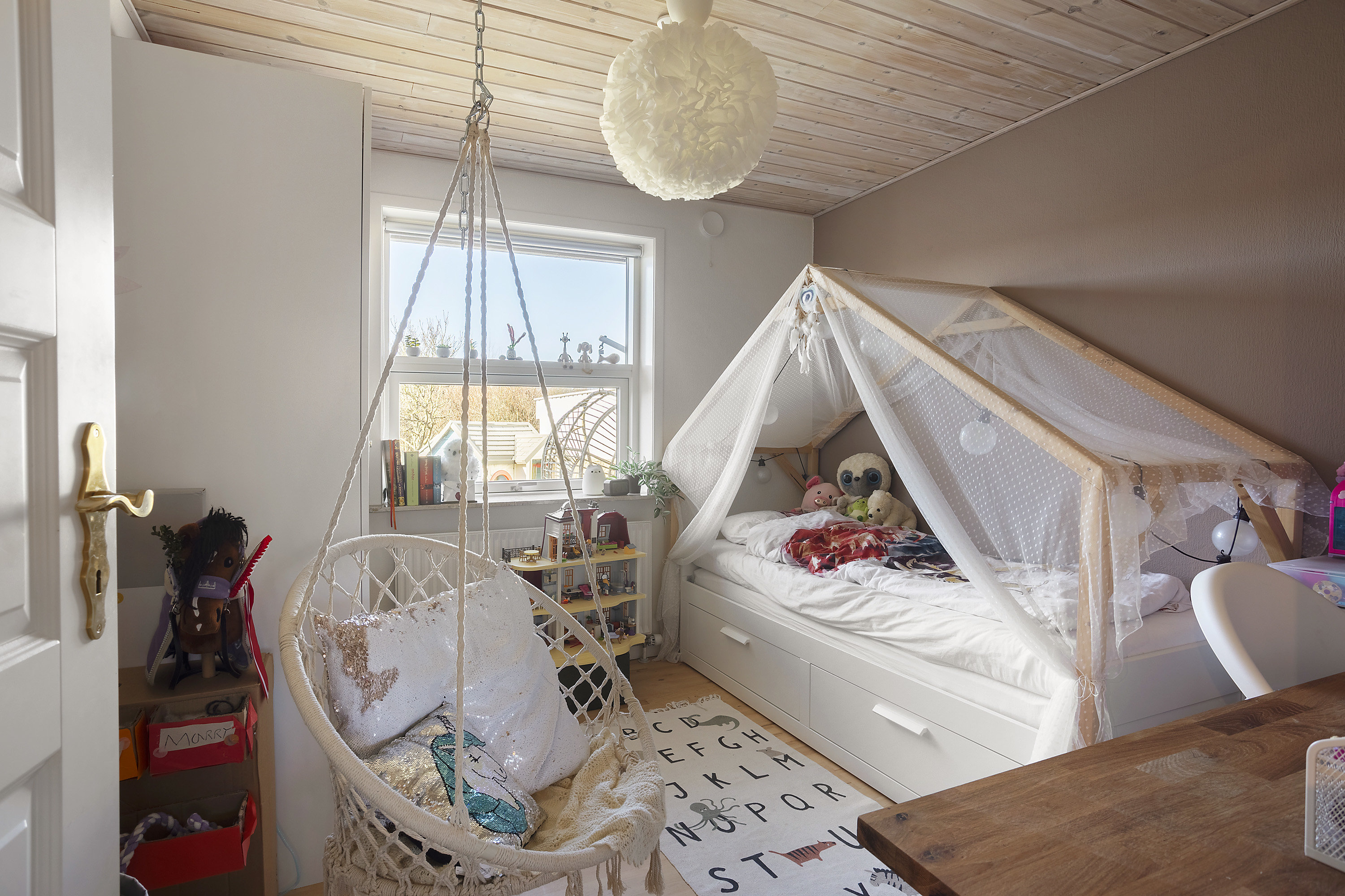 Fremhævet soveværelse billede i fuldskærmstilstand. Billede af Julivænget 39, Bramdrupdam, 6000 Kolding