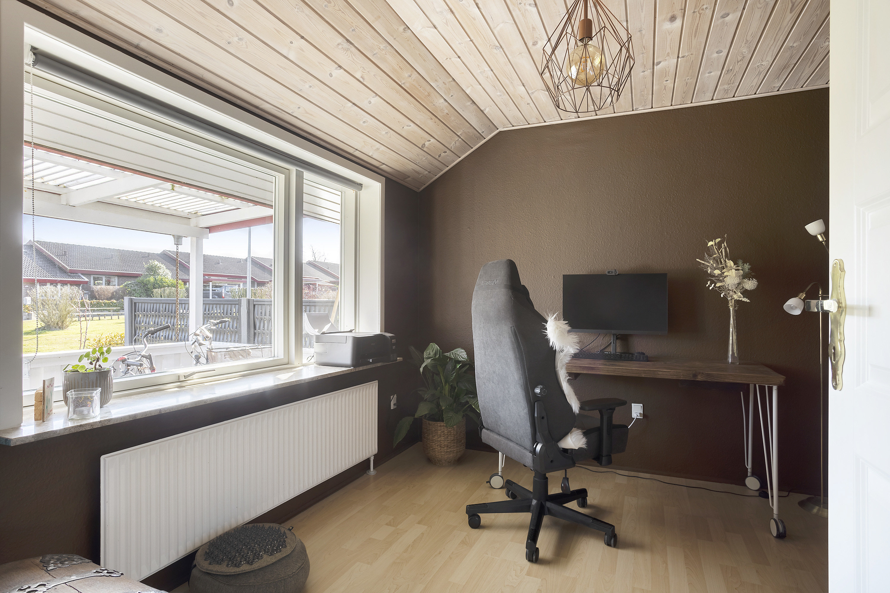 Fremhævet kontor billede i fuldskærmstilstand. Billede af Julivænget 39, Bramdrupdam, 6000 Kolding