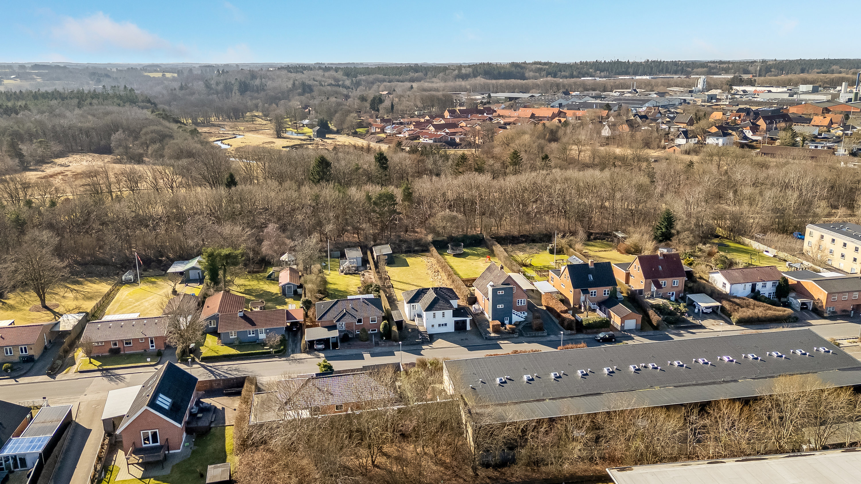 Fremhævet luftfoto billede i fuldskærmstilstand. Billede af Kildevej 18, 7500 Holstebro