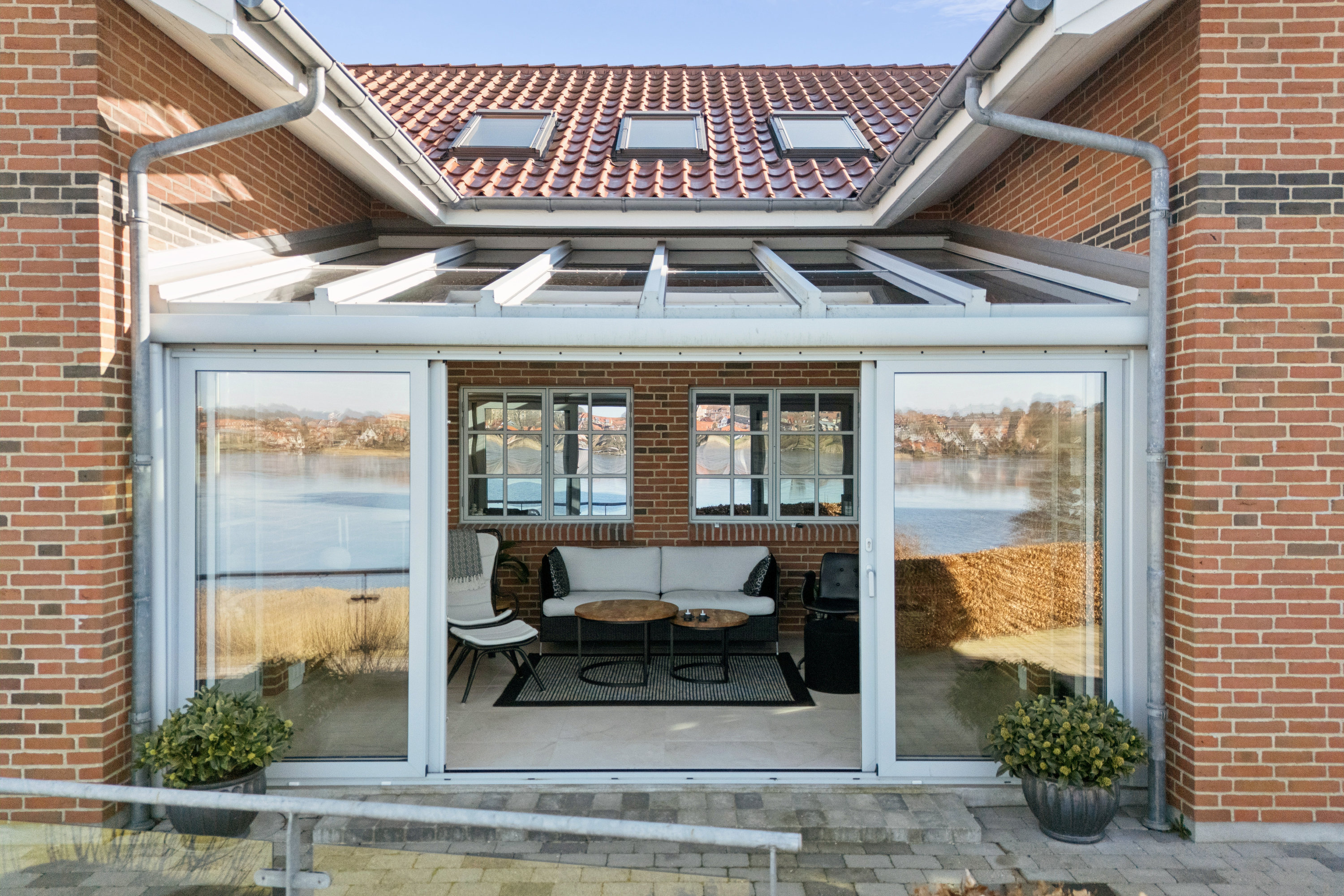 Fremhævet terrasse billede i fuldskærmstilstand. Billede af Asmildhøjen 2A, 8800 Viborg