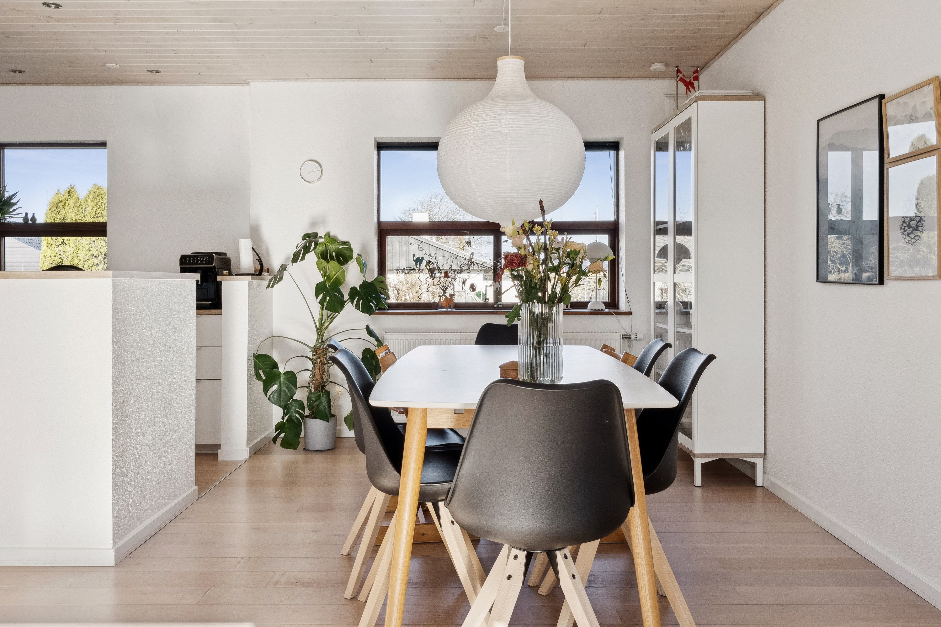 Fremhævet stue billede i fuldskærmstilstand. Billede af Birkevej 1, Nr. Søby, 7840 Højslev