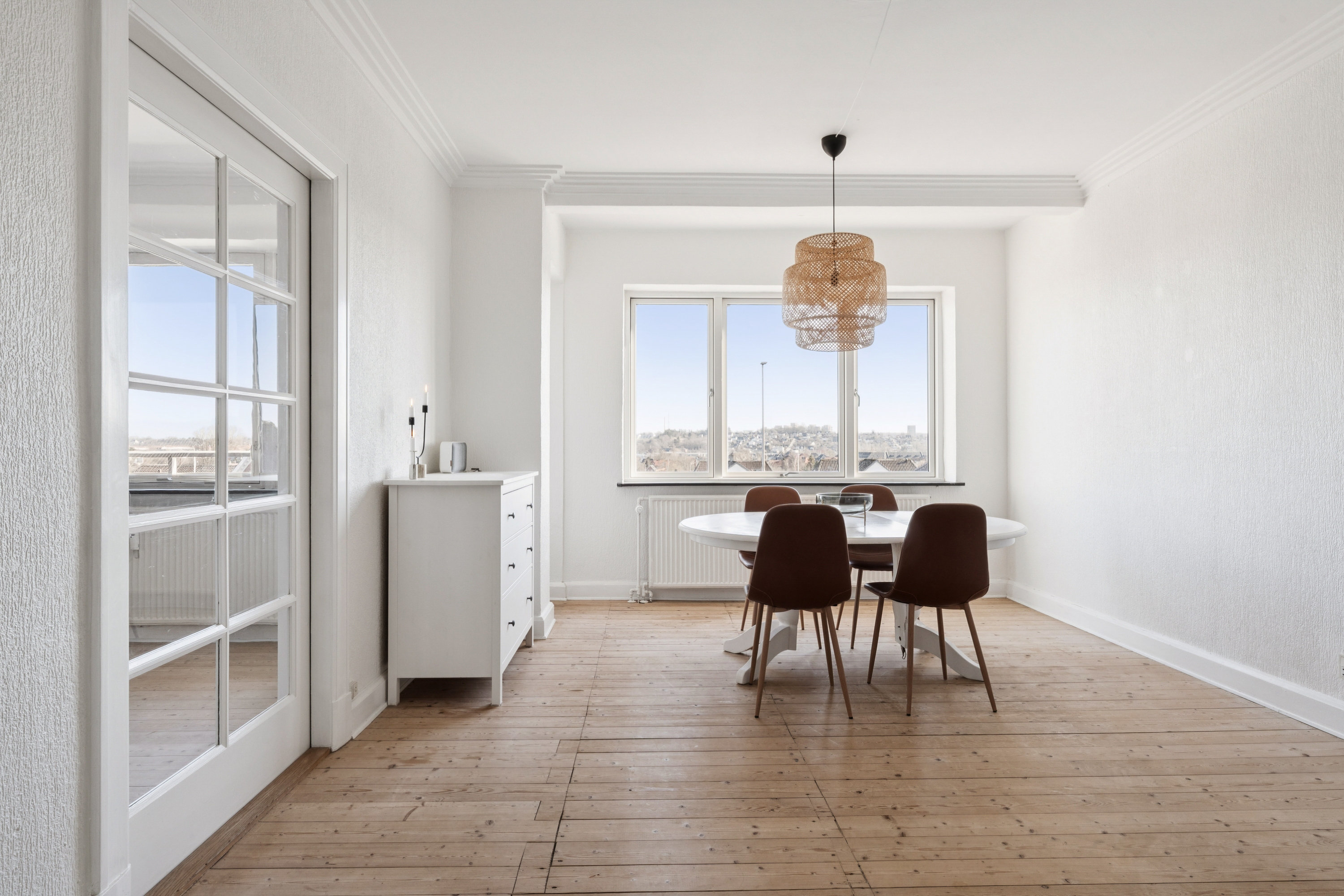 Fremhævet stue billede i fuldskærmstilstand. Billede af Hobrovej 44, 2. th., 9000 Aalborg