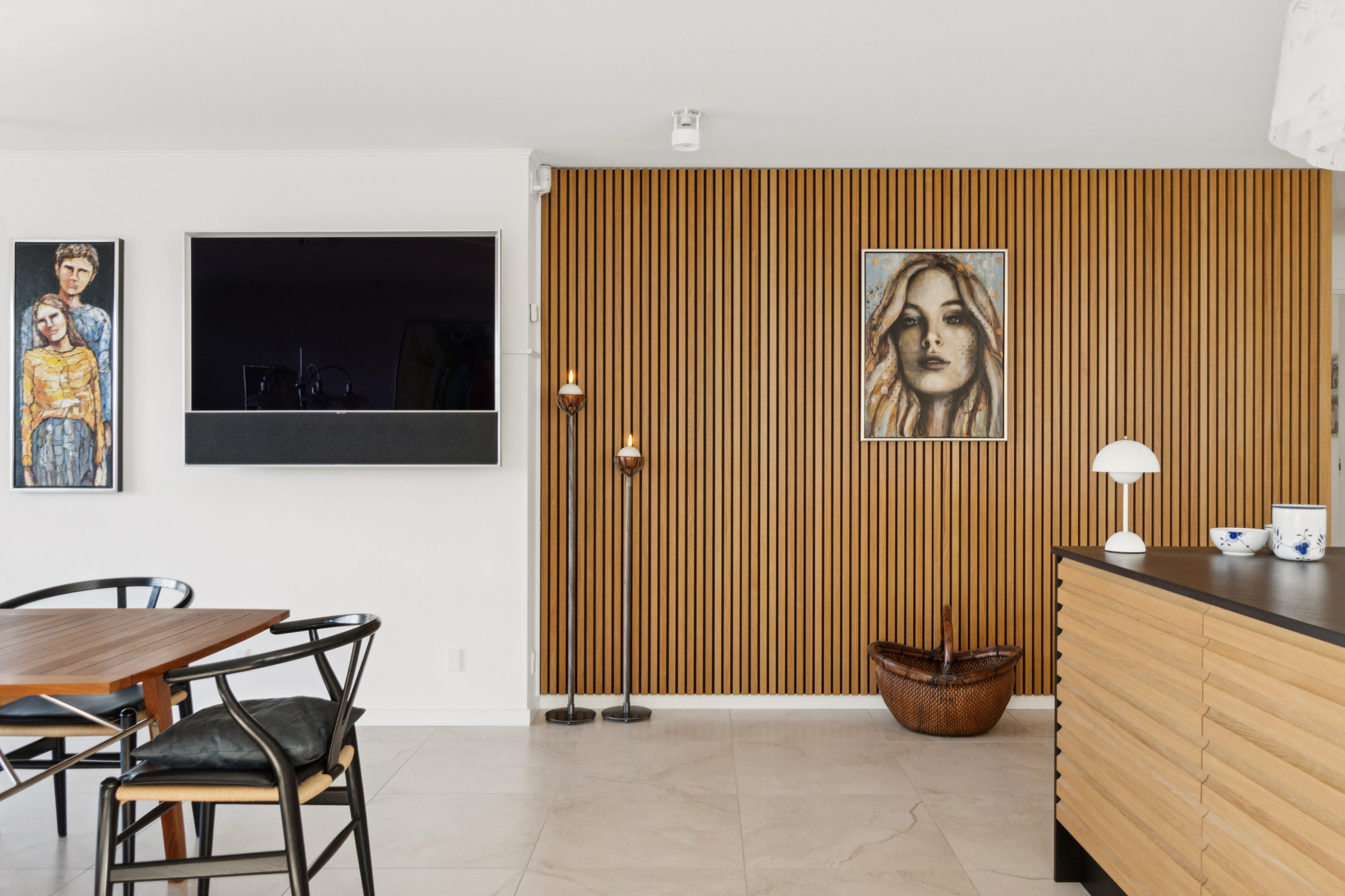 Fremhævet stue billede i fuldskærmstilstand. Billede af Asmildhøjen 2A, 8800 Viborg