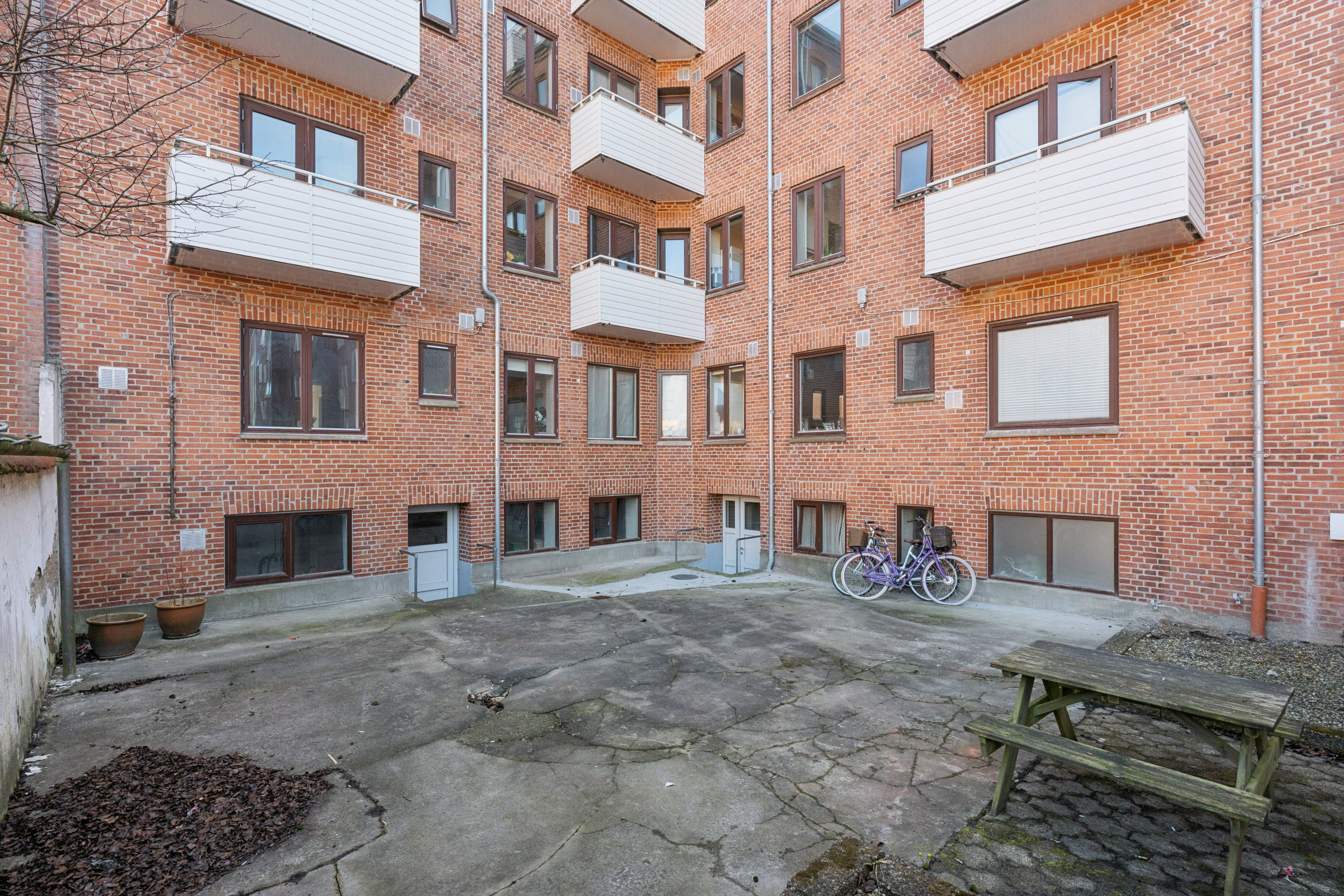 Fremhævet andet billede i fuldskærmstilstand. Billede af Hobrovej 44, 2. th., 9000 Aalborg