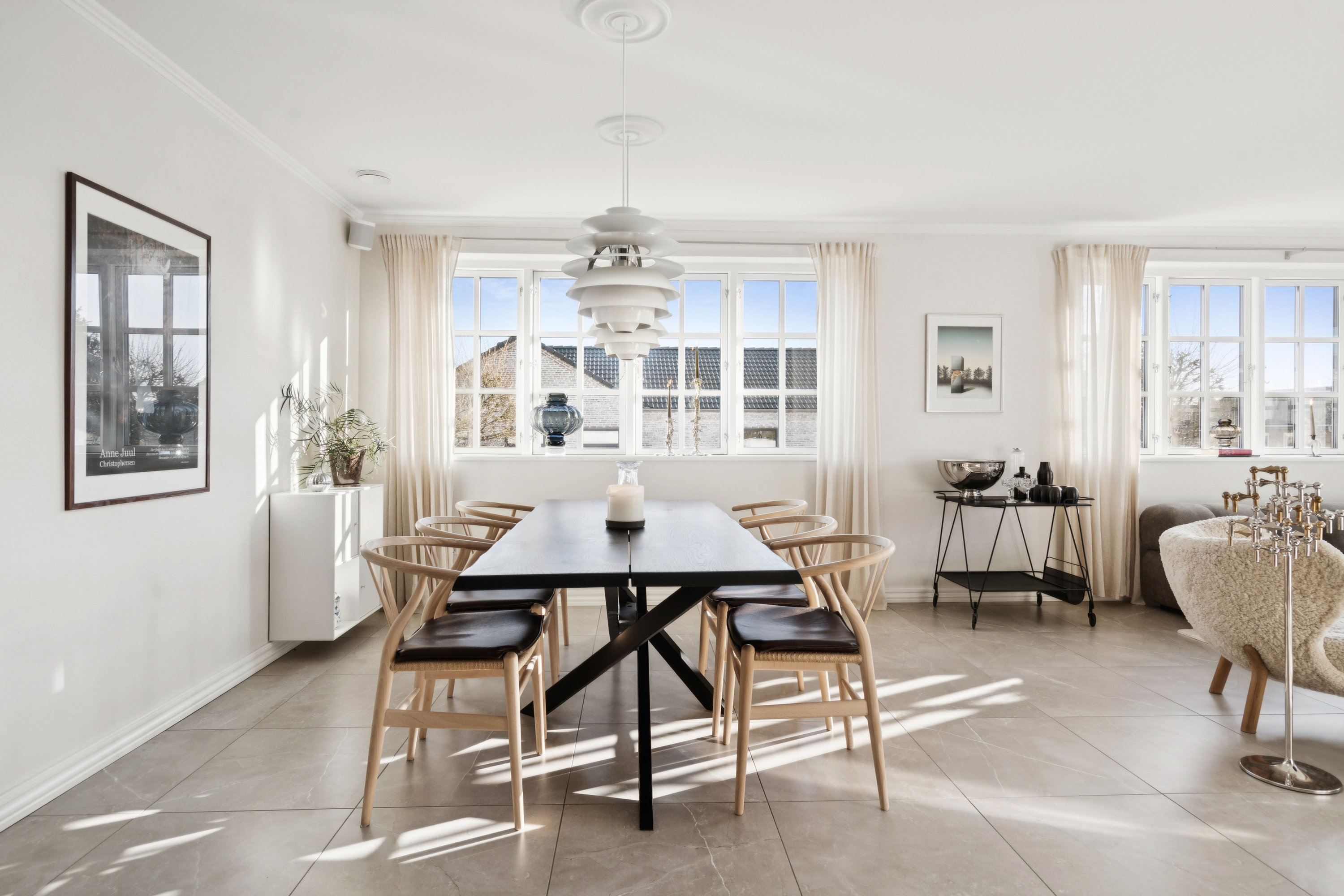 Fremhævet stue billede i fuldskærmstilstand. Billede af Rødkælkevej 2, 9400 Nørresundby