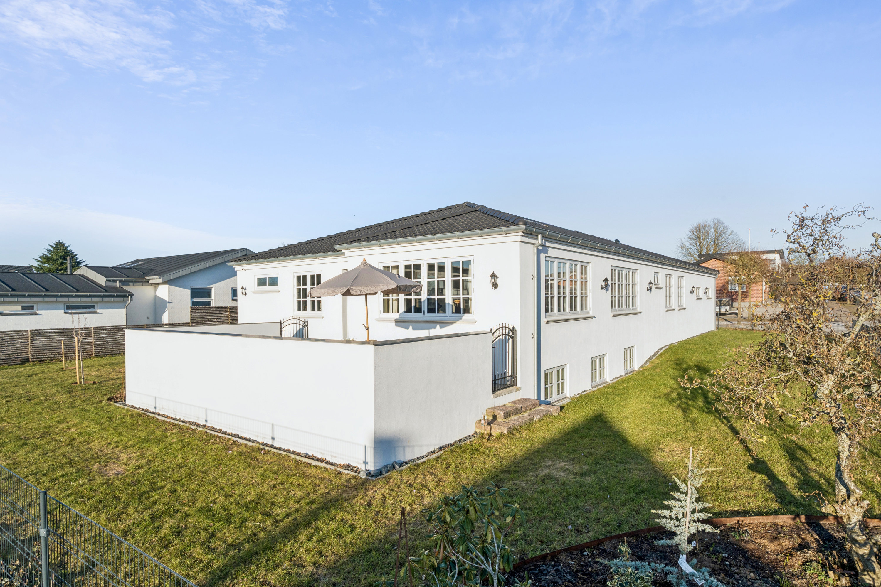 Fremhævet andet billede i fuldskærmstilstand. Billede af Rødkælkevej 2, 9400 Nørresundby