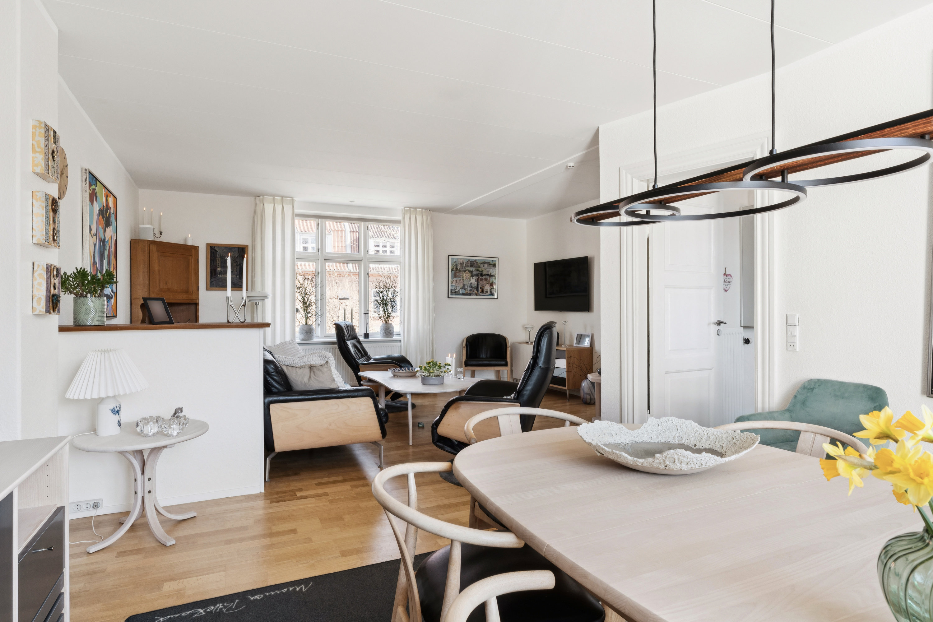 Fremhævet stue billede i fuldskærmstilstand. Billede af Schleppegrellsgade 19, 9000 Aalborg