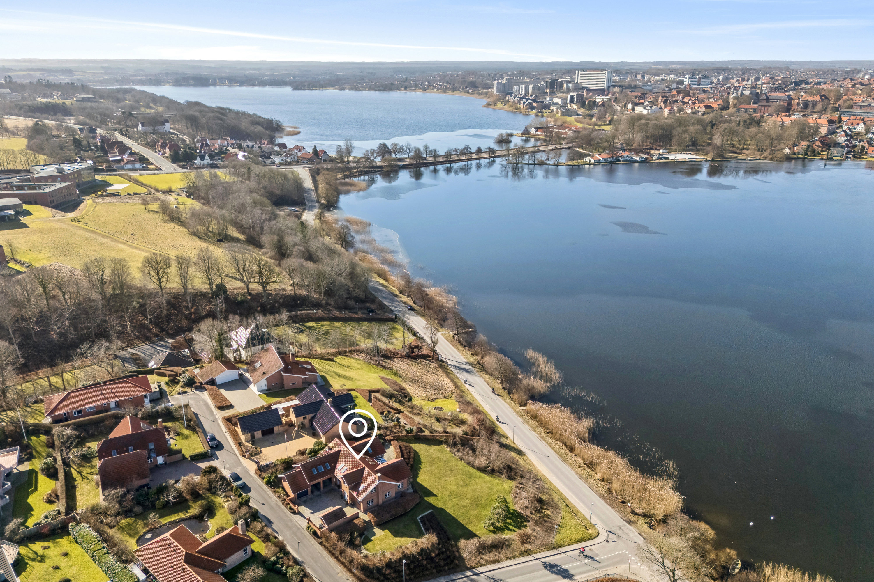 Fremhævet luftfoto billede i fuldskærmstilstand. Billede af Asmildhøjen 2A, 8800 Viborg