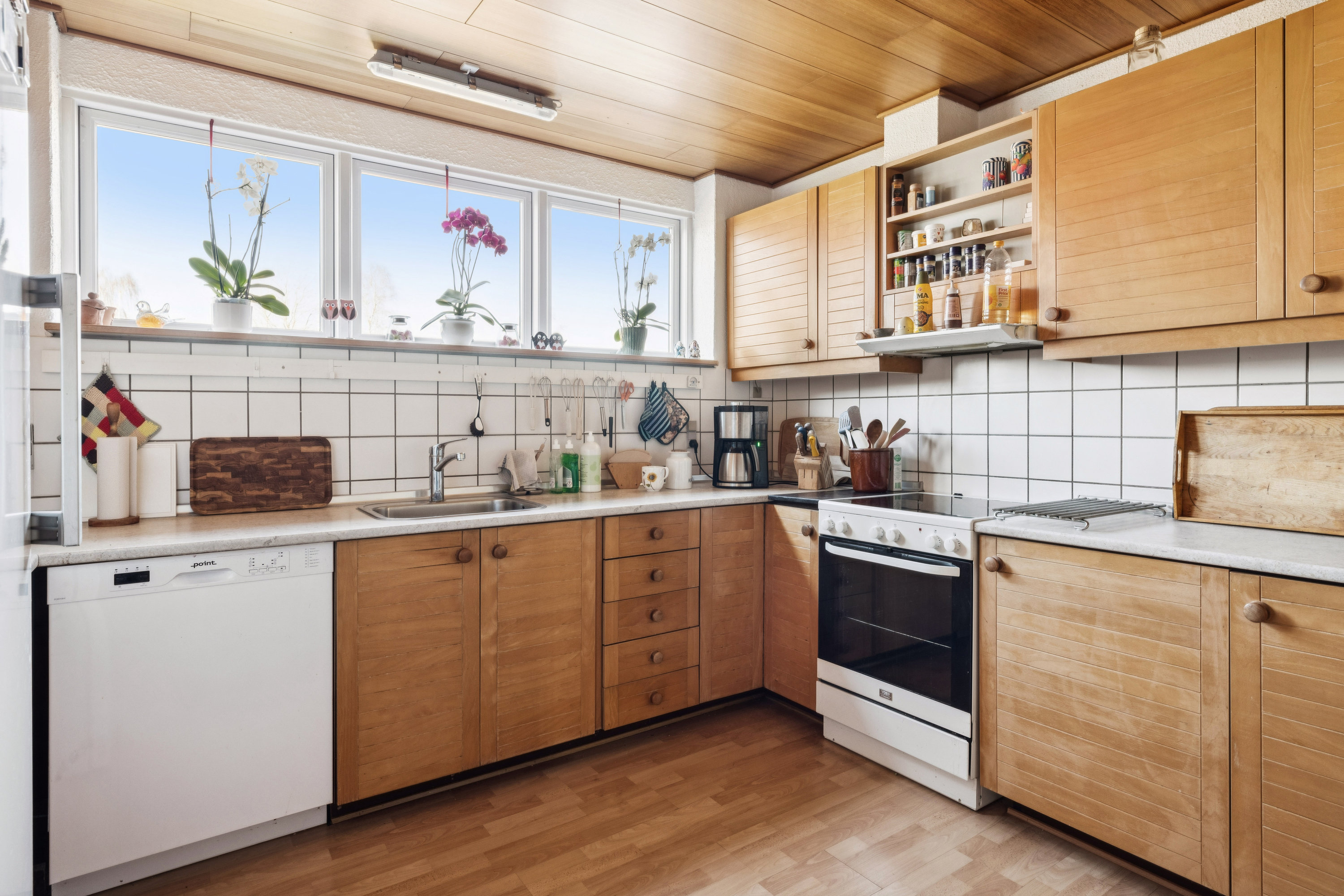 Fremhævet køkken billede i fuldskærmstilstand. Billede af Katholmvej 10, 8500 Grenaa