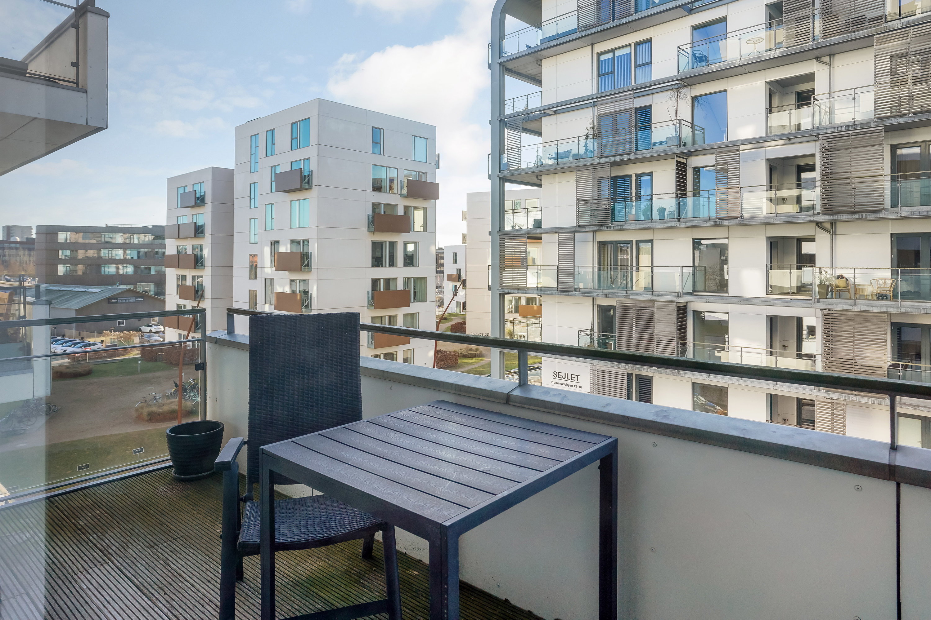 Fremhævet terrasse billede i fuldskærmstilstand. Billede af Promenadebyen 6, 3. th., 5000 Odense C