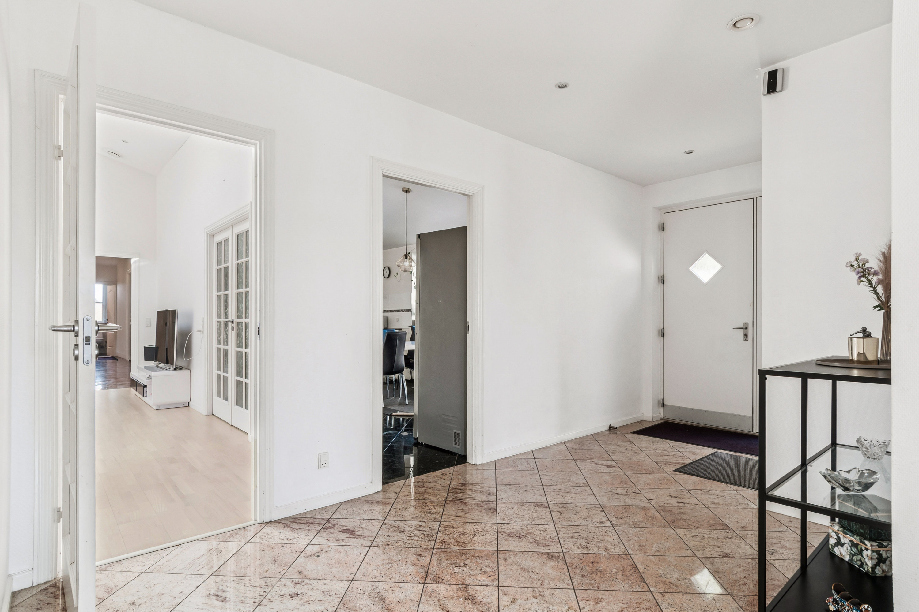 Fremhævet gang billede i fuldskærmstilstand. Billede af Ingstrup Alle 10B, 2770 Kastrup