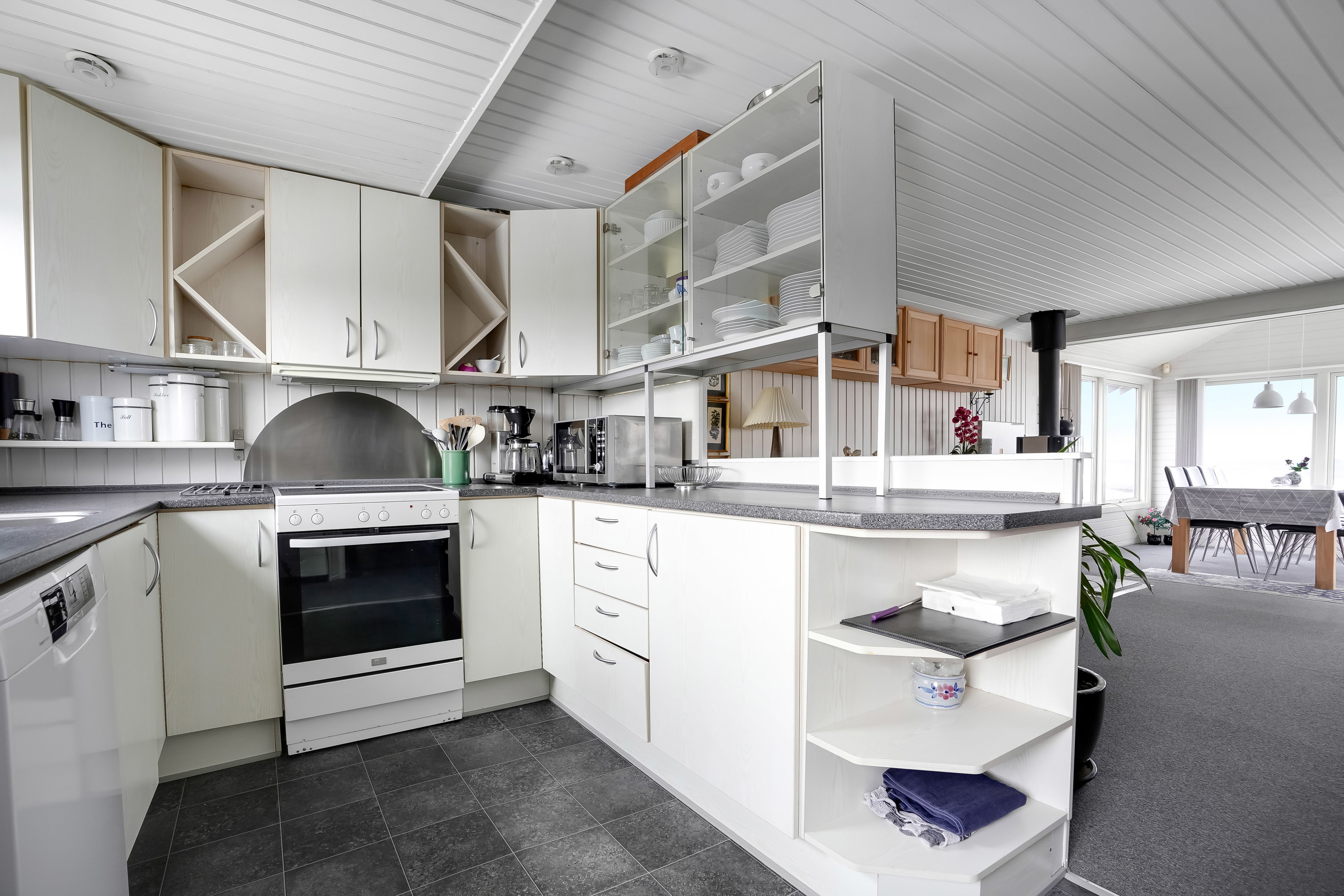 Fremhævet køkken billede i fuldskærmstilstand. Billede af Vestre Strandvej 35, Hasmark Strand, 5450 Otterup