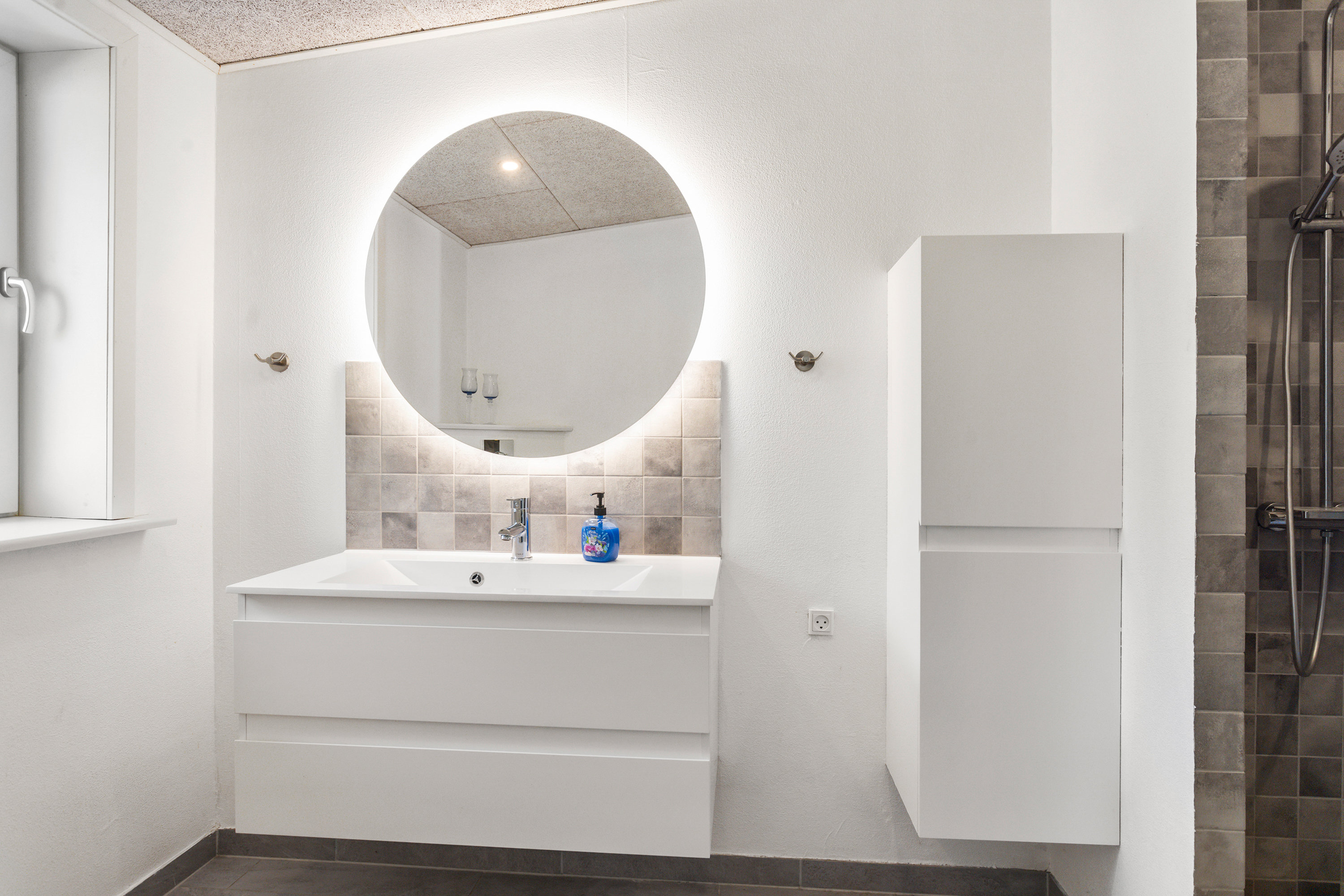 Fremhævet badeværelse billede i fuldskærmstilstand. Billede af Slåenvej 10, Sulbæk, 9900 Frederikshavn