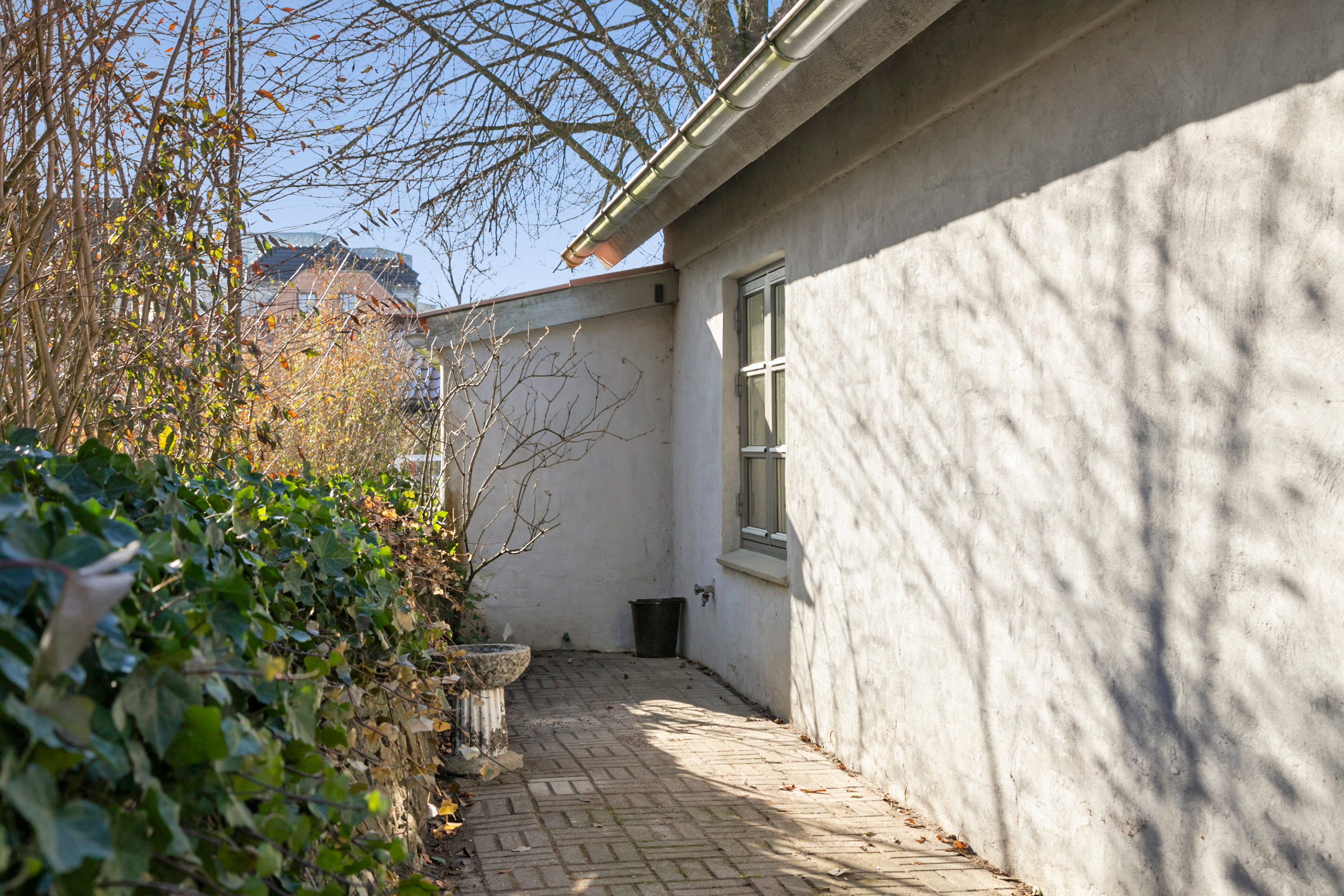 Fremhævet facade billede i fuldskærmstilstand. Billede af Nibevej 12, 9600 Aars