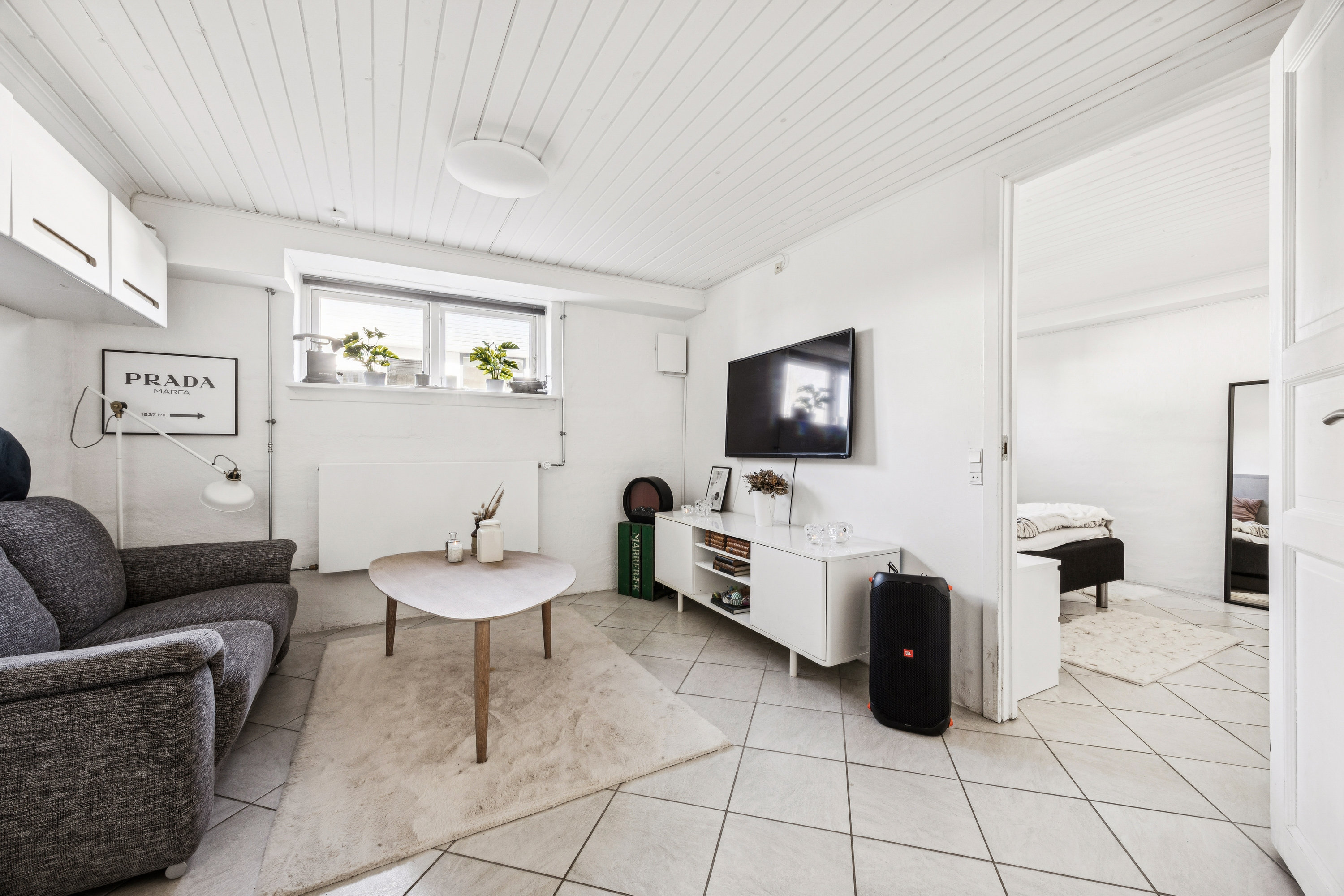 Fremhævet stue billede i fuldskærmstilstand. Billede af Hinbjerg 39, 2690 Karlslunde