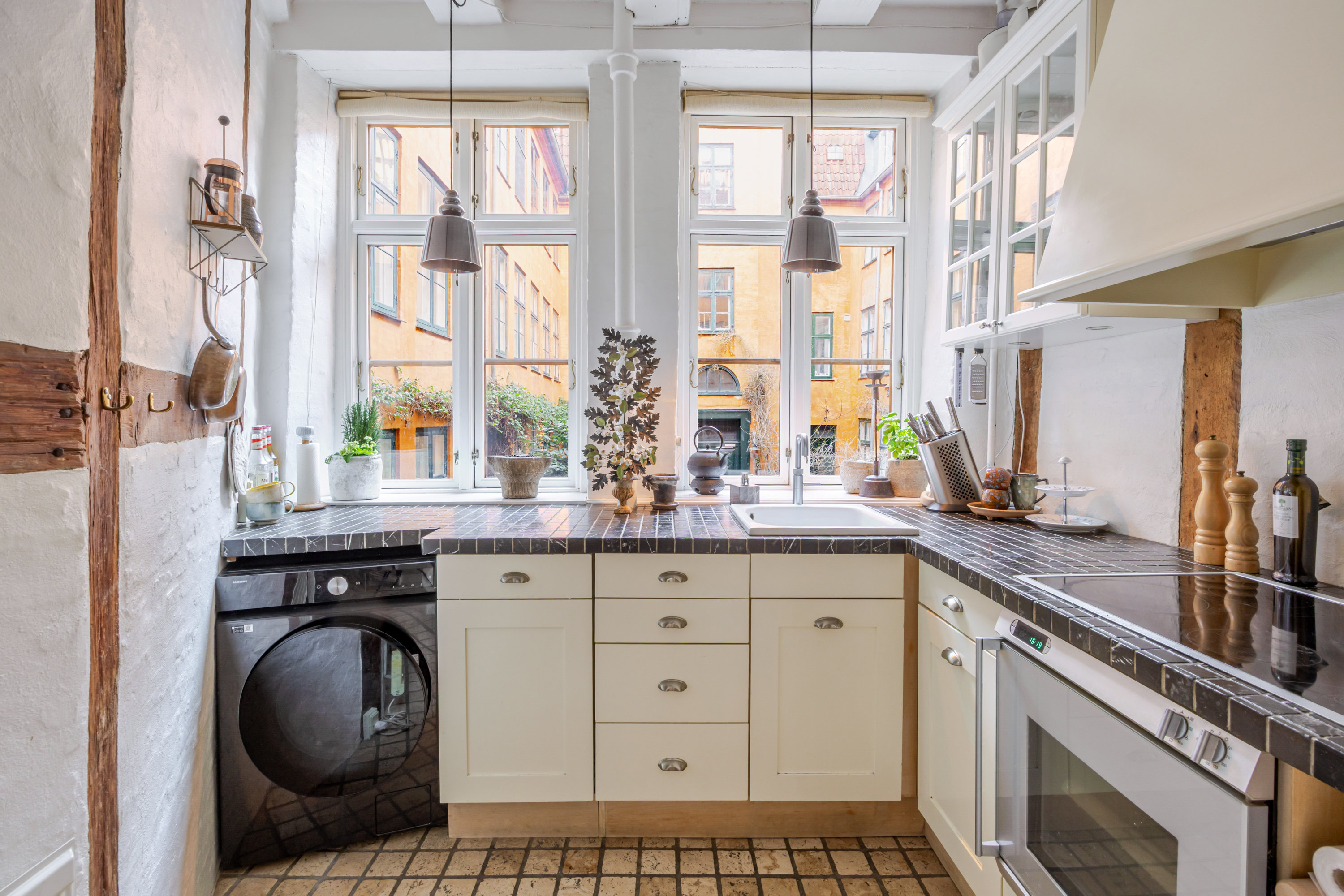 Fremhævet køkken billede i fuldskærmstilstand. Billede af Grønnegade 41, st.., 1107 København K